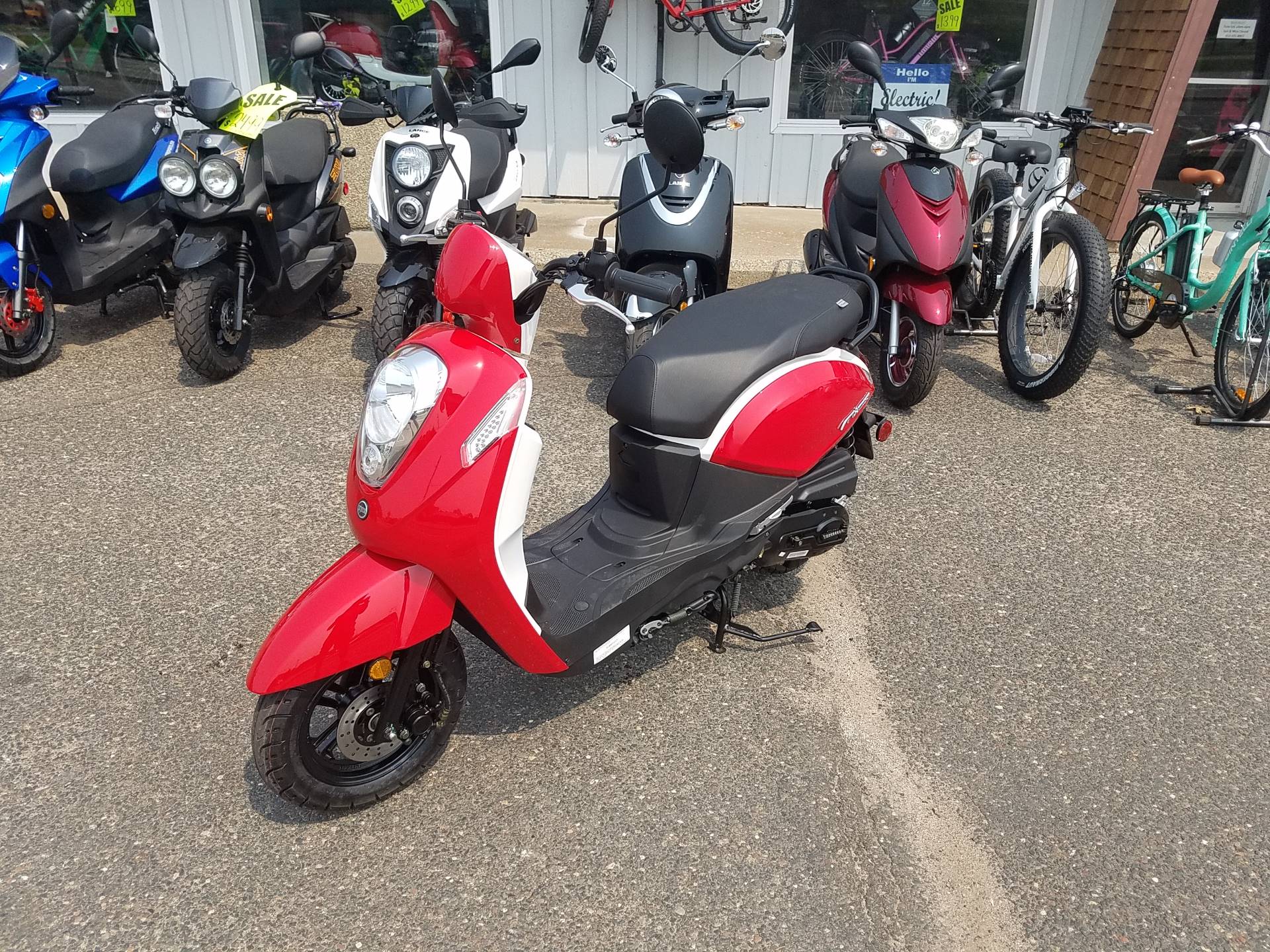 2024 SYM Mio 49cc Scooter in Forest Lake, Minnesota - Photo 2