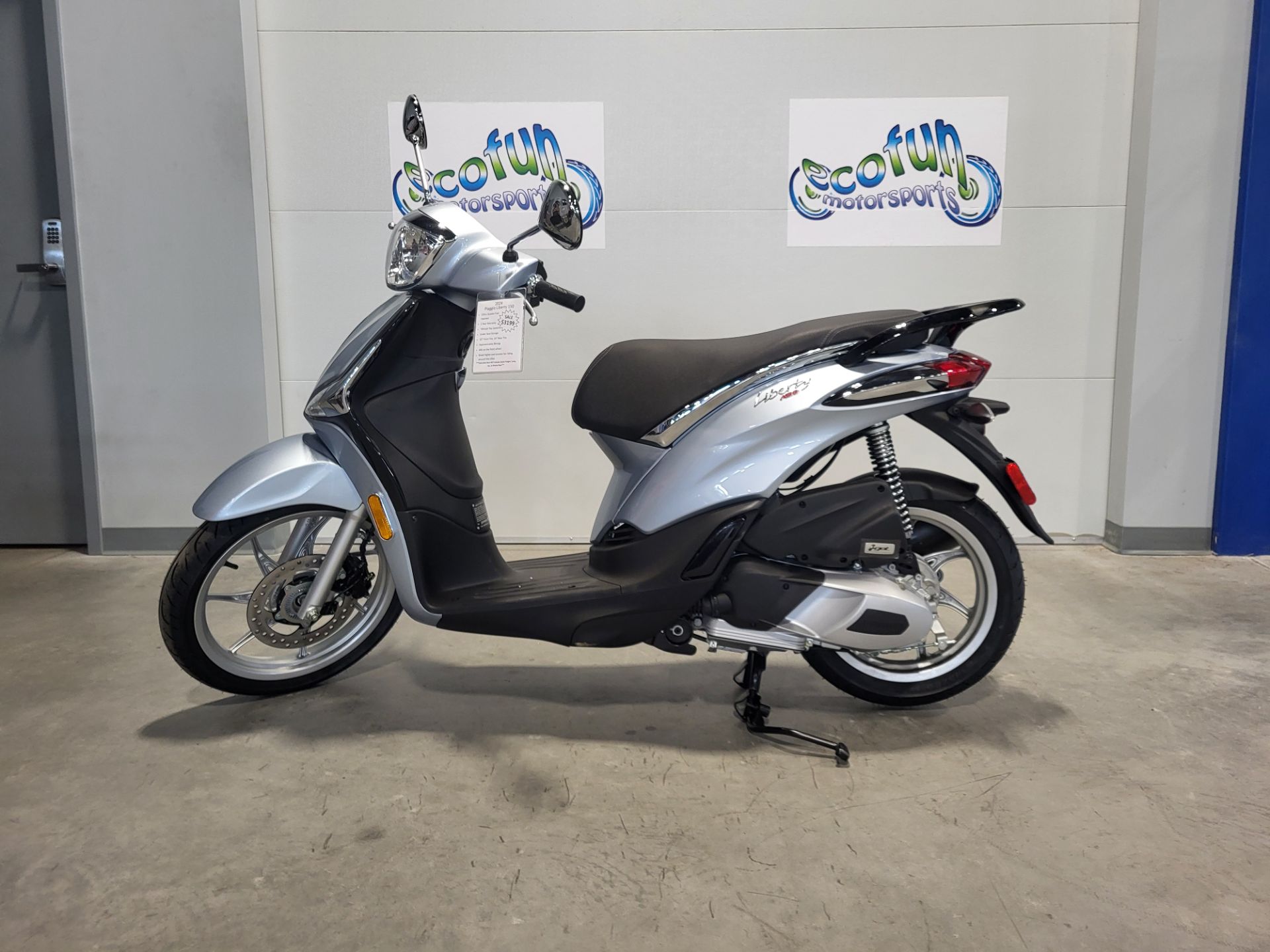 2024 Piaggio Liberty 150 in Forest Lake, Minnesota - Photo 2