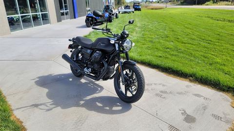 2023 Moto Guzzi V7 Stone in Forest Lake, Minnesota - Photo 3