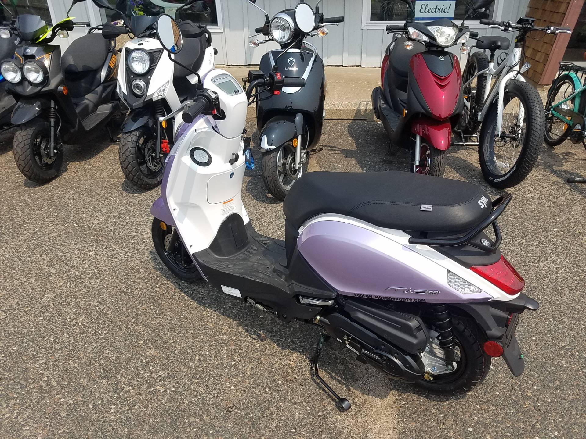 2021 SYM Mio 49cc Scooter in Forest Lake, Minnesota - Photo 10