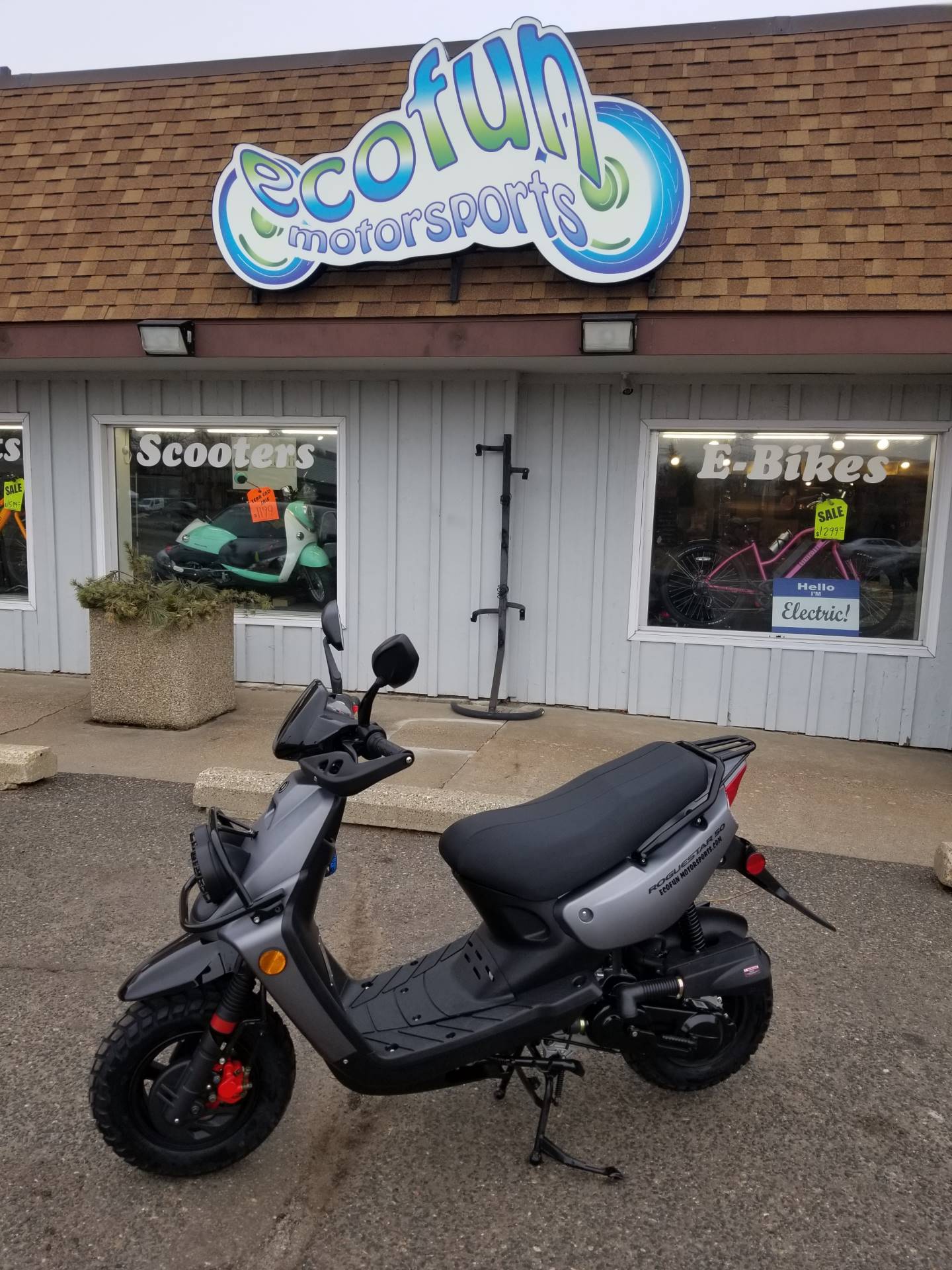 2021 Scootstar Roguestar 50 Scooter in Columbus, Minnesota