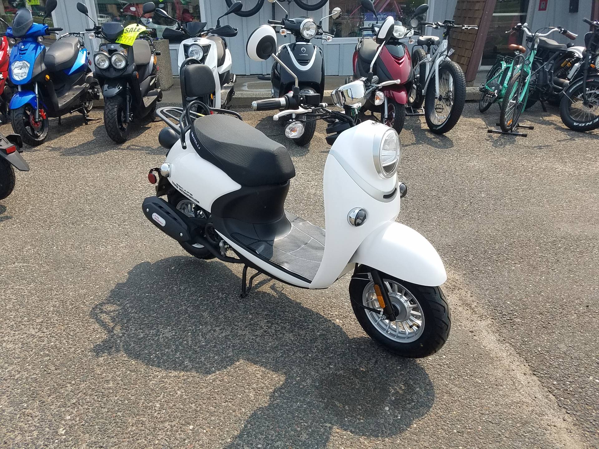 2022 YNGF Escape 49cc Scooter in Forest Lake, Minnesota - Photo 2