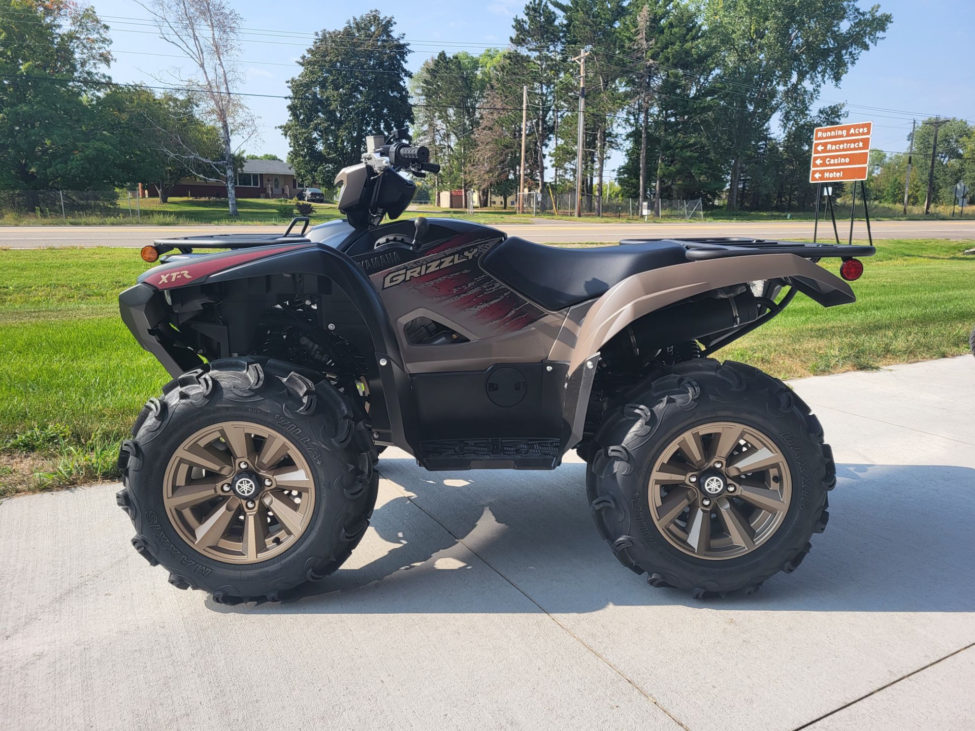 2024 Yamaha Grizzly EPS XT-R in Forest Lake, Minnesota - Photo 4