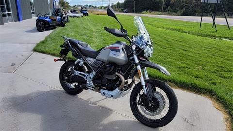 2023 Moto Guzzi V85 TT Travel in Forest Lake, Minnesota - Photo 8