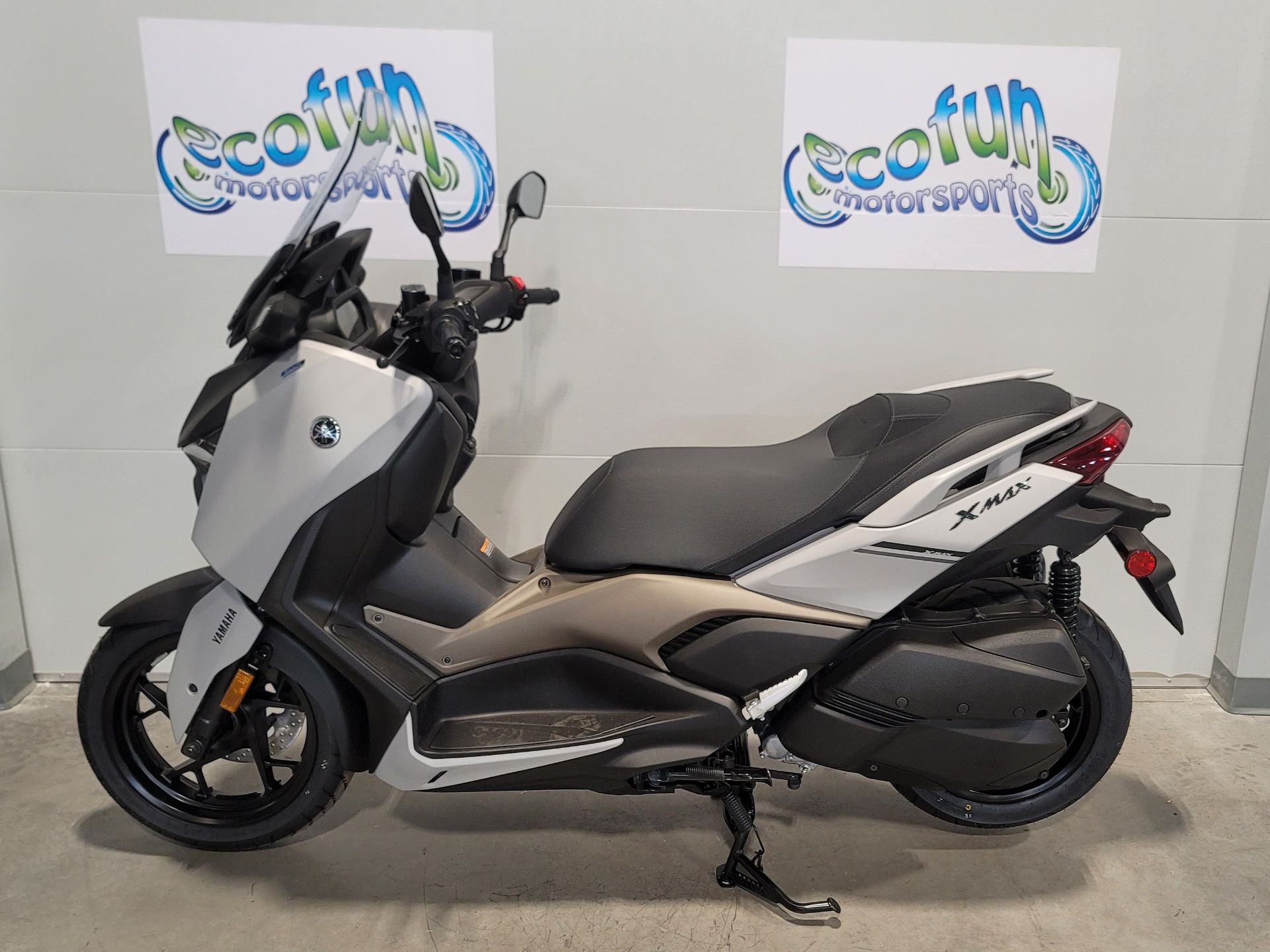 2024 Yamaha XMAX in Forest Lake, Minnesota - Photo 4