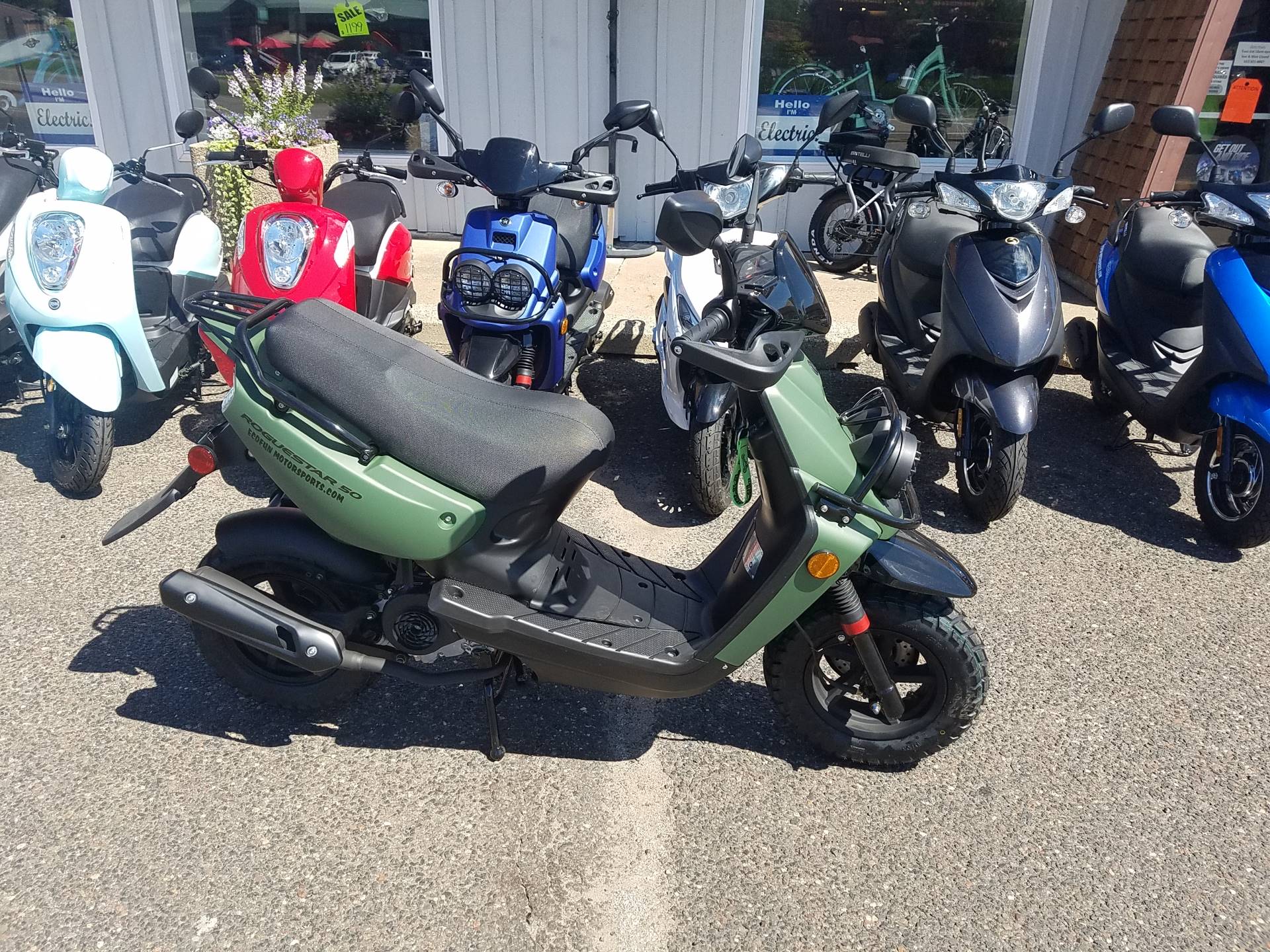 2021 ZHNG Roguestar 150cc Scooter in Forest Lake, Minnesota - Photo 3
