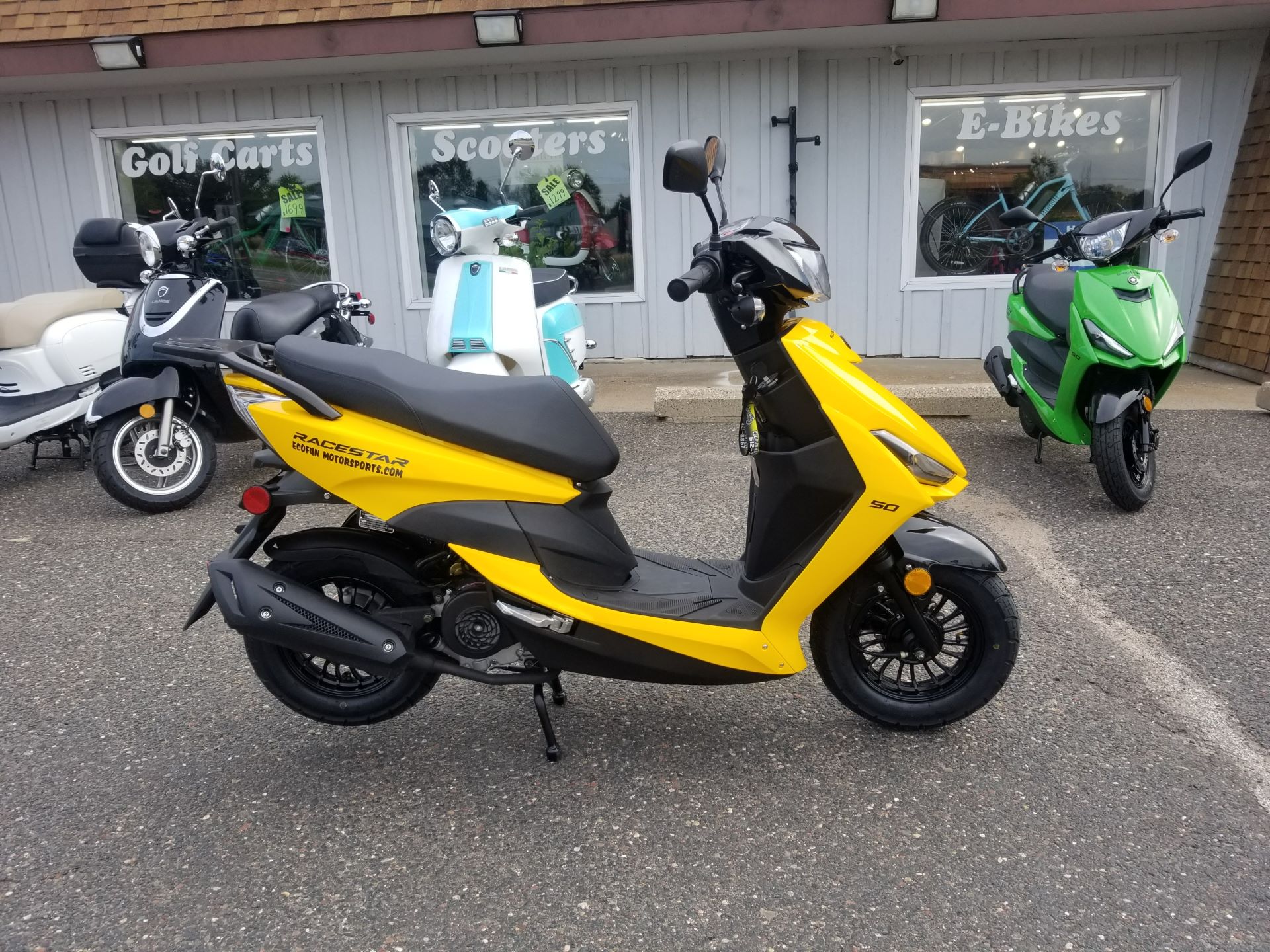 2022 ZHNG Racestar 49cc Scooter in Forest Lake, Minnesota - Photo 4