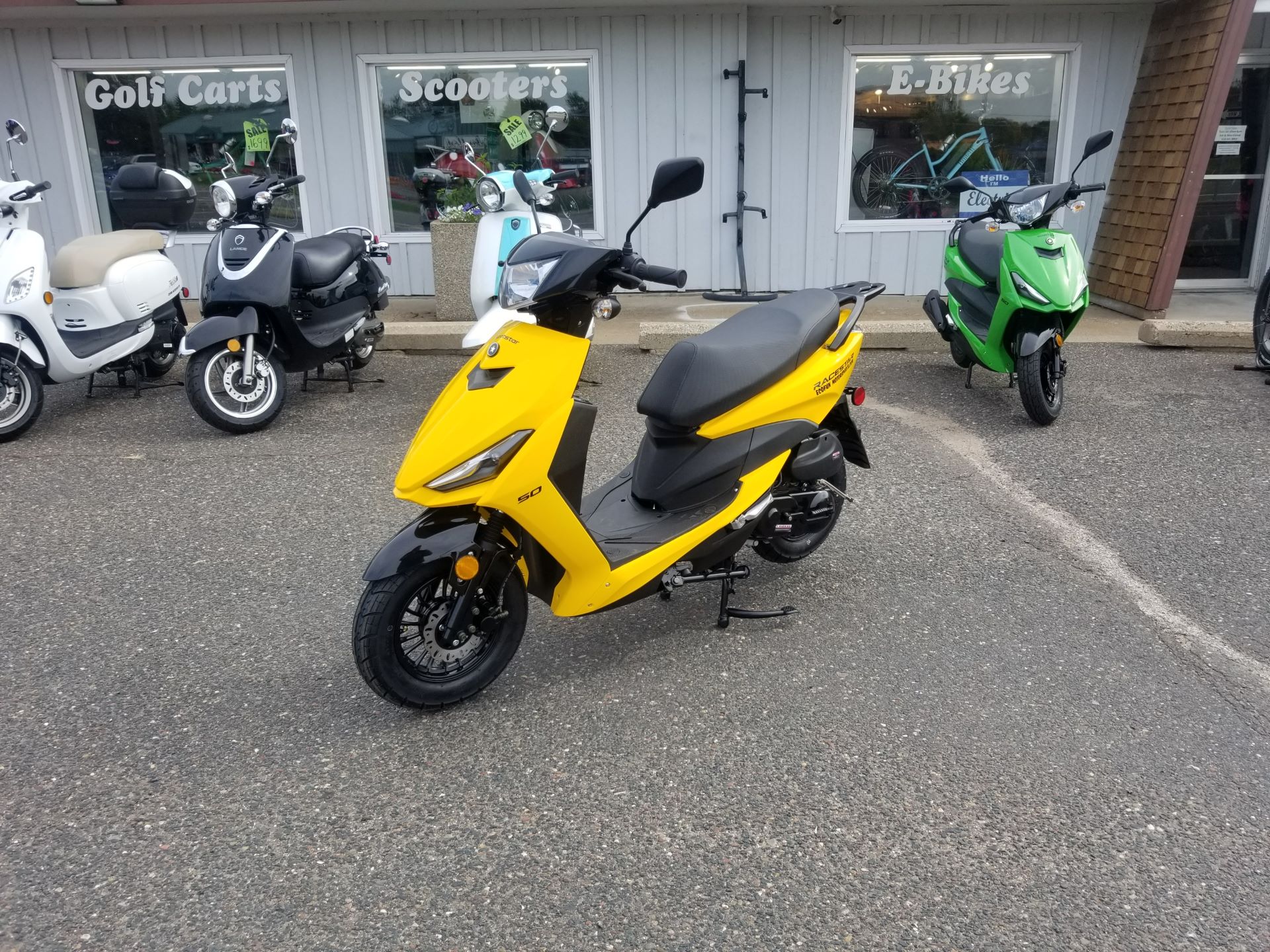 2022 ZHNG Racestar 49cc Scooter in Forest Lake, Minnesota - Photo 5