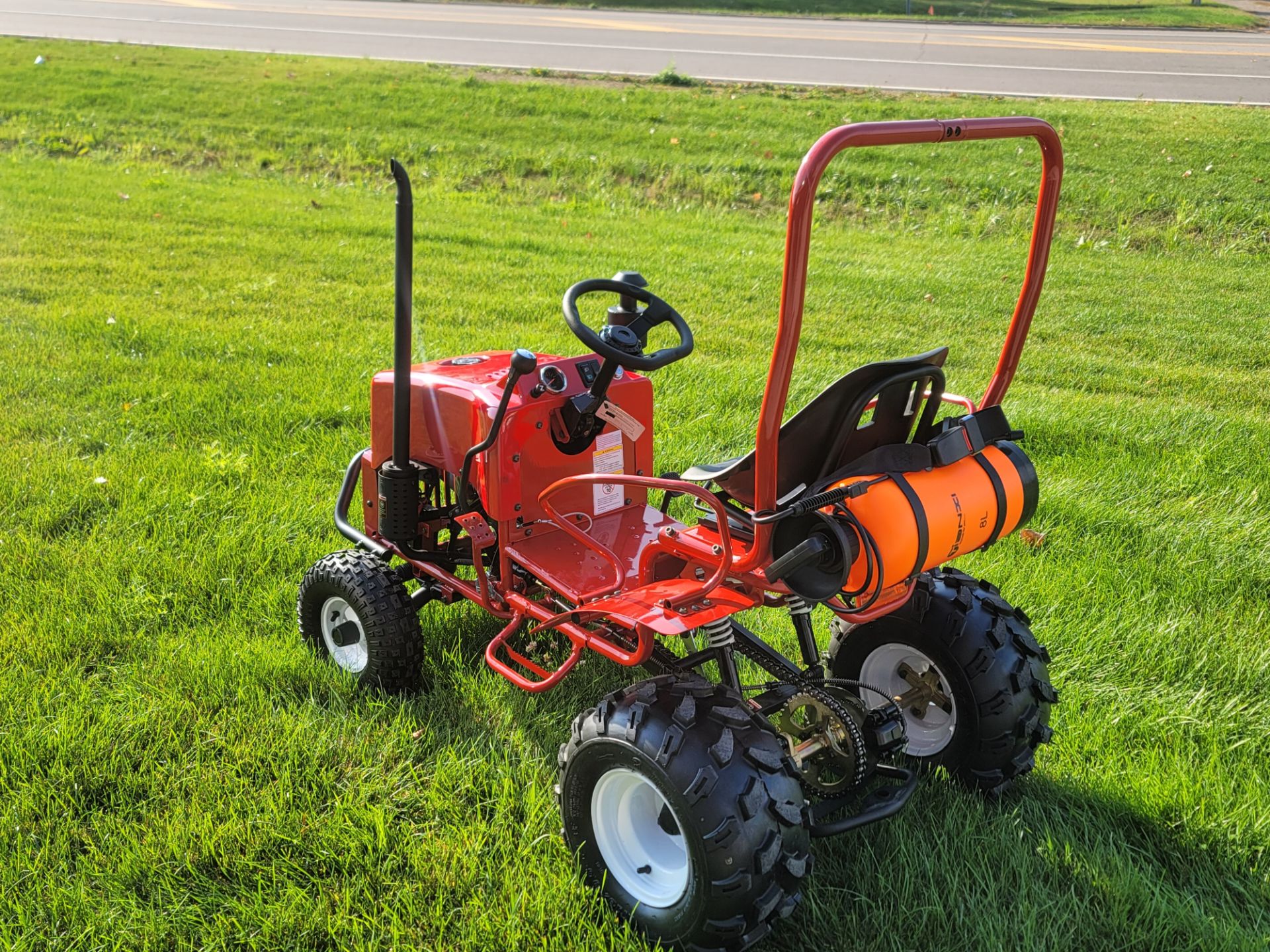 2023 Massimo Motor Sports LLC Red 125cc Mini Tractor in Forest Lake, Minnesota - Photo 6