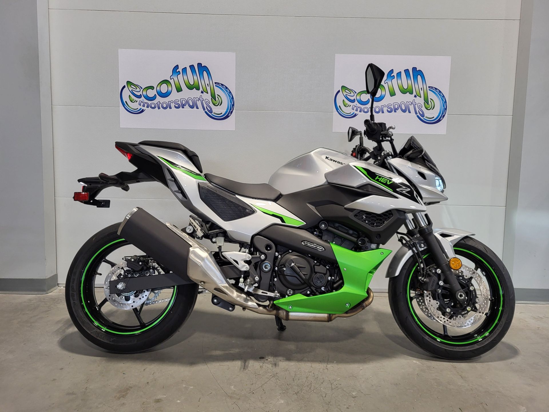 2024 Kawasaki Z7 Hybrid ABS in Forest Lake, Minnesota - Photo 5