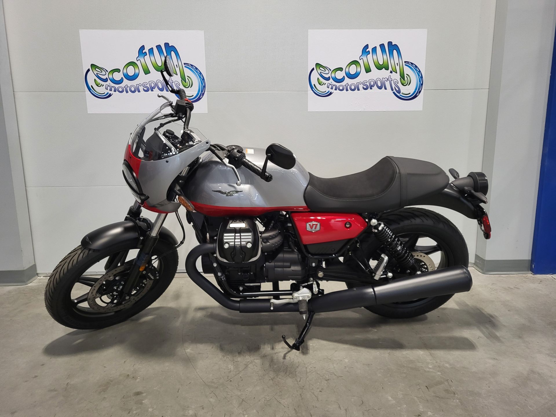 2024 Moto Guzzi V7 Stone Corsa in Forest Lake, Minnesota - Photo 1