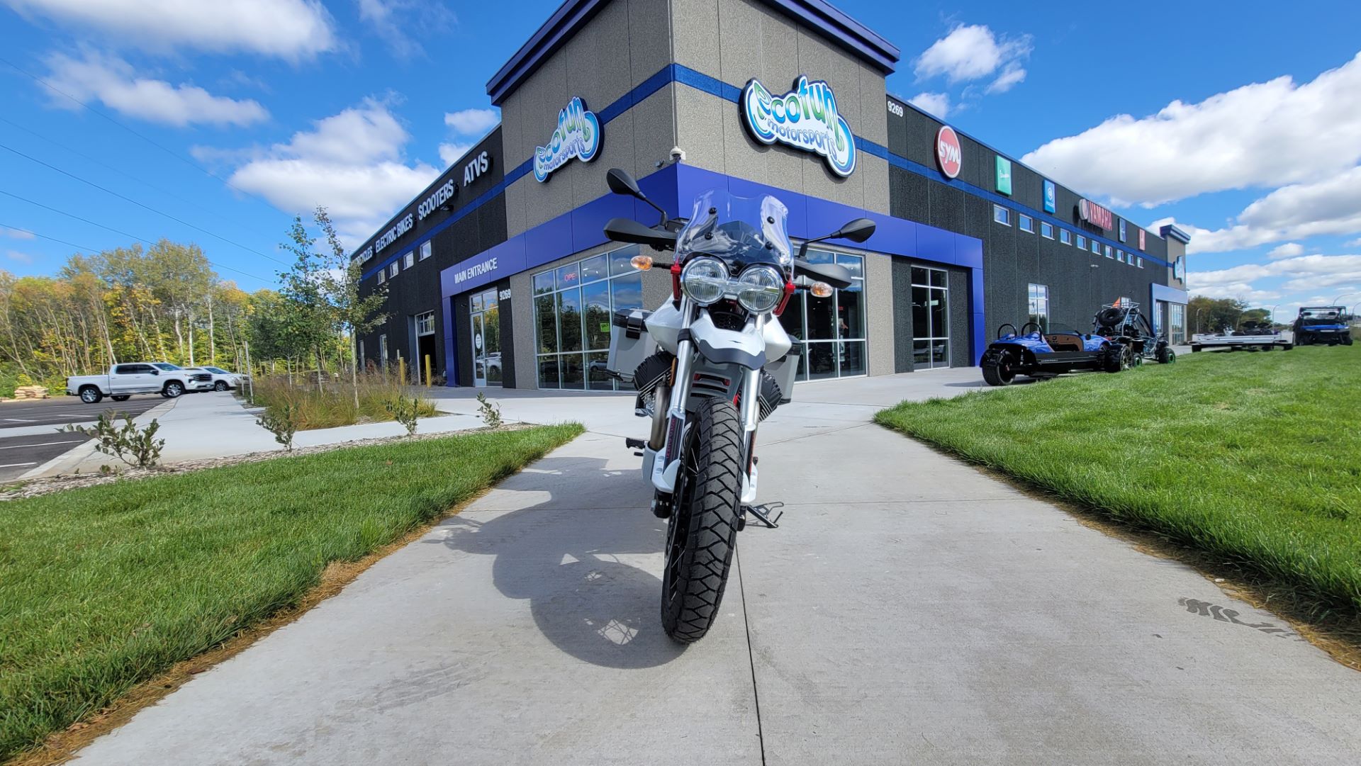 2022 Moto Guzzi V85 TT Adventure in Forest Lake, Minnesota - Photo 5