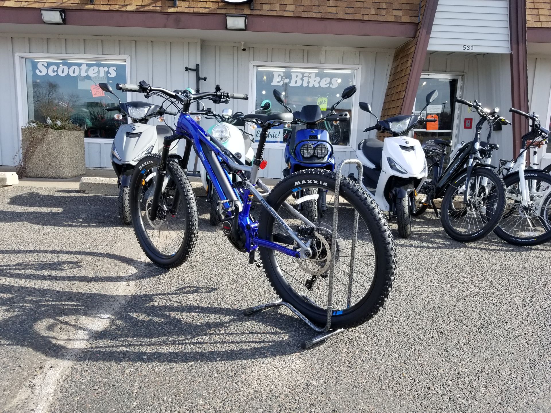 Yamaha YDX MORO PRO- Medium in Forest Lake, Minnesota - Photo 7