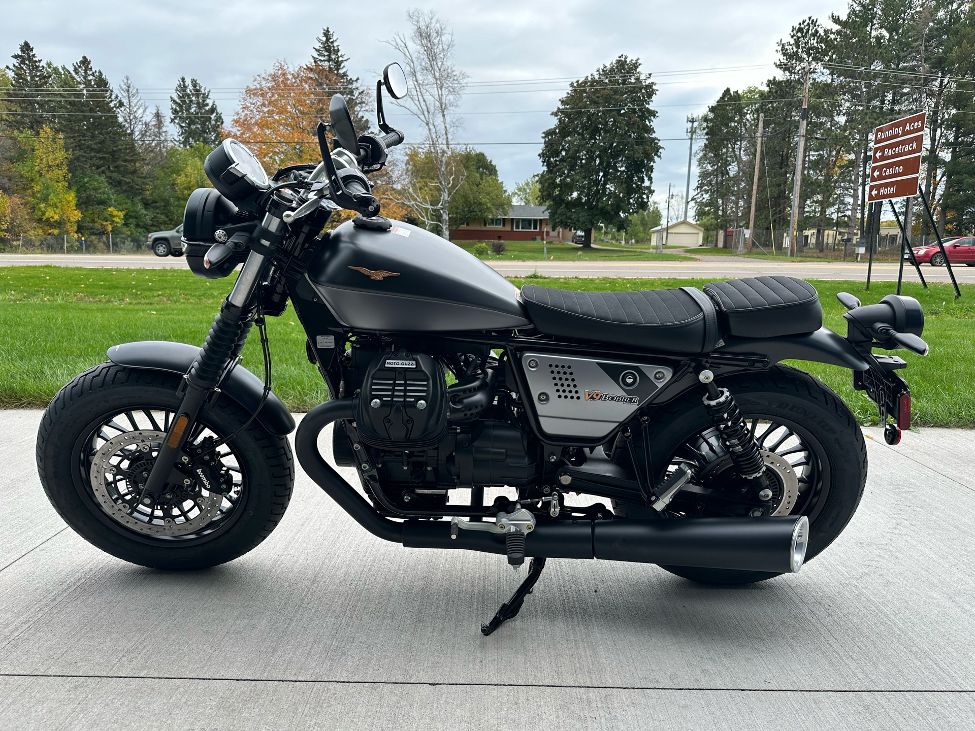 2023 Moto Guzzi V9 Bobber Special Edition in Forest Lake, Minnesota - Photo 5