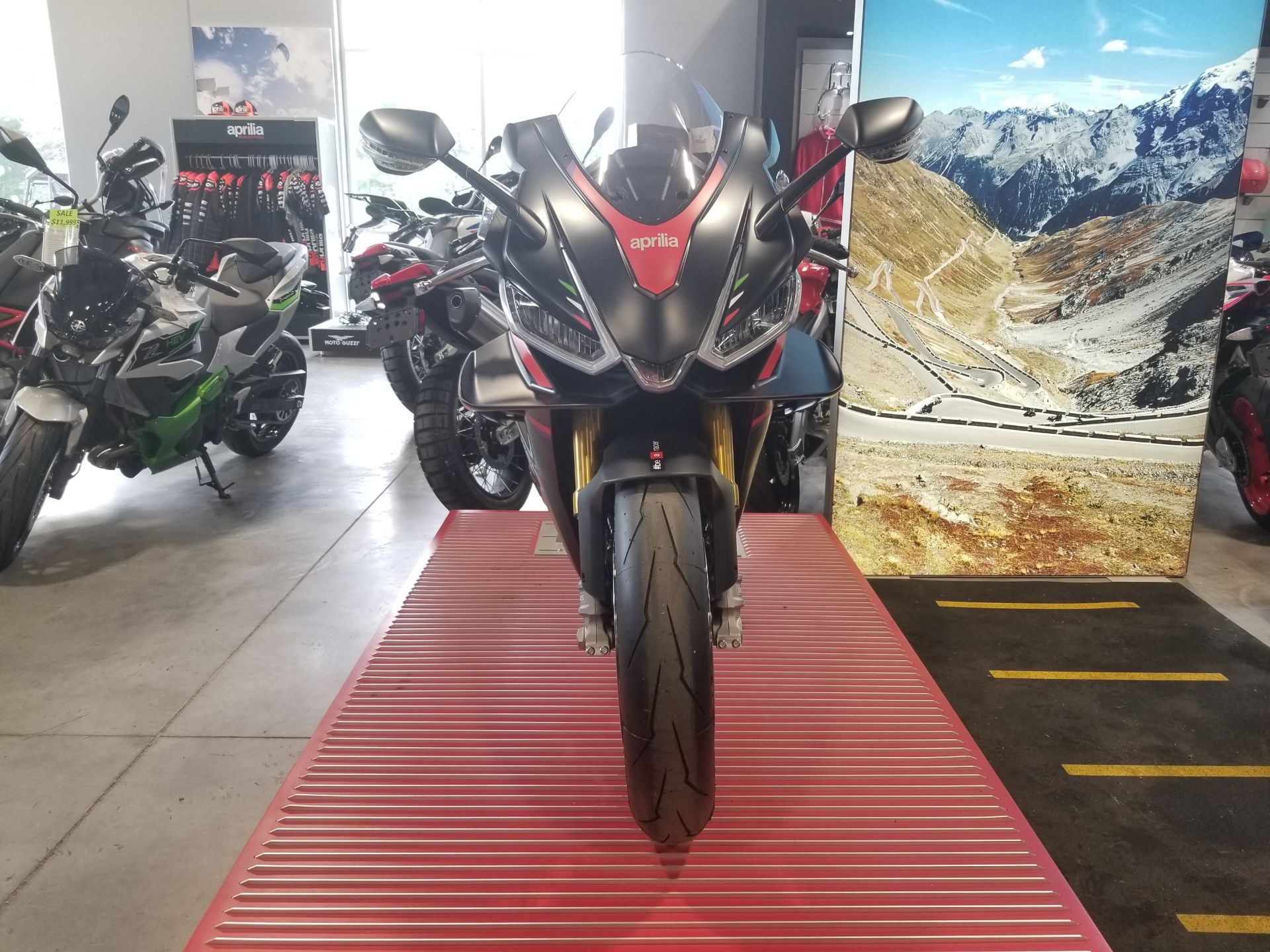 2024 Aprilia RSV4 Factory 1100 in Forest Lake, Minnesota - Photo 5