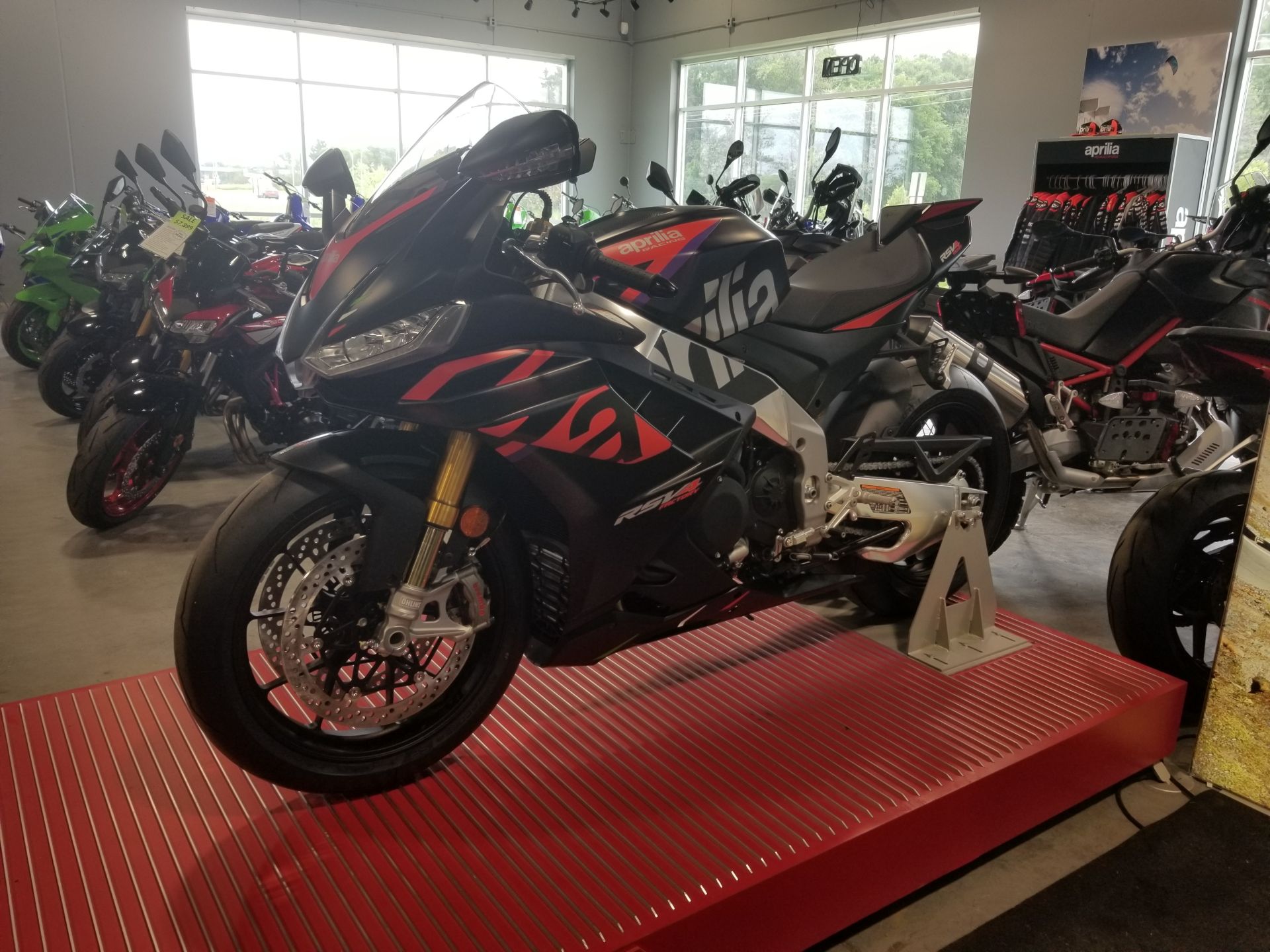 2024 Aprilia RSV4 Factory 1100 in Forest Lake, Minnesota - Photo 4