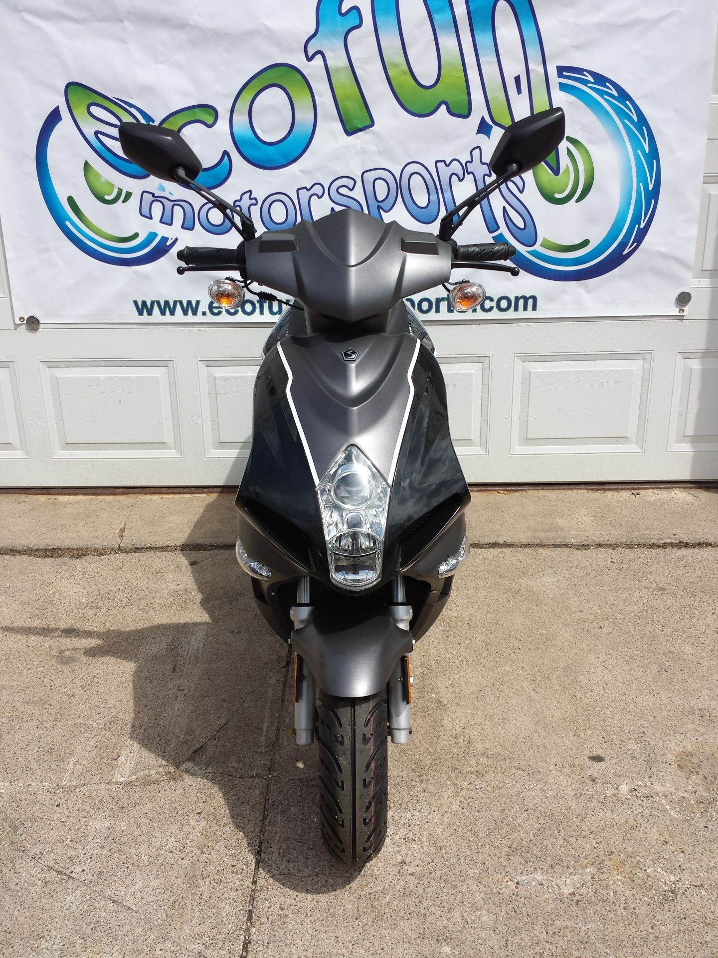 2023 YNGF Scorch 150cc Scooter in Forest Lake, Minnesota