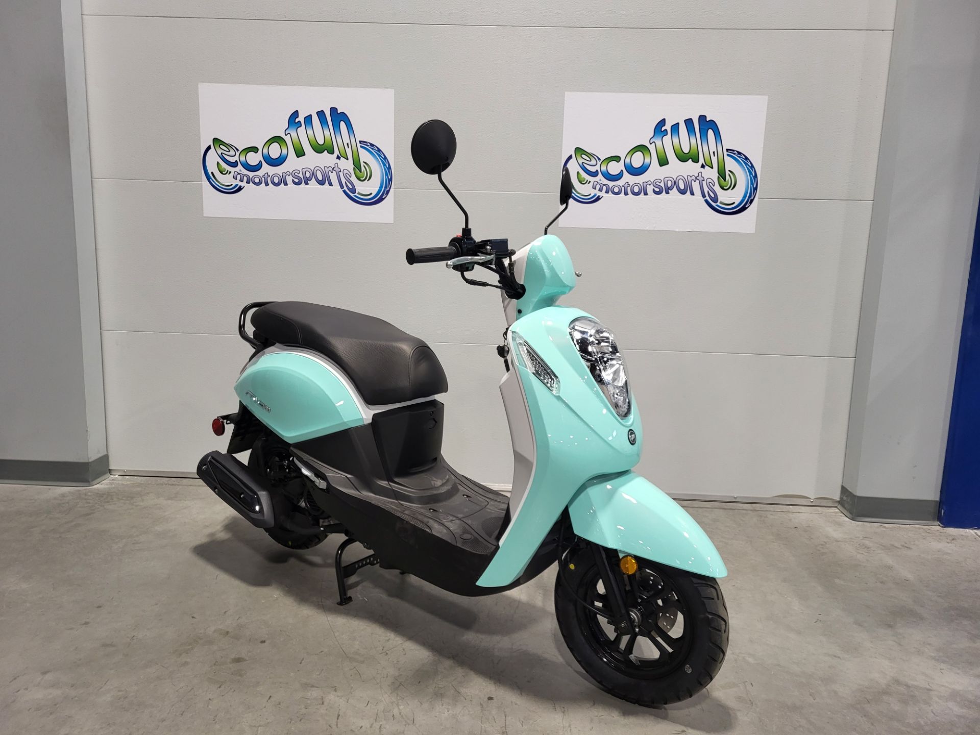 2024 SYM Mio 49cc Scooter in Forest Lake, Minnesota - Photo 3