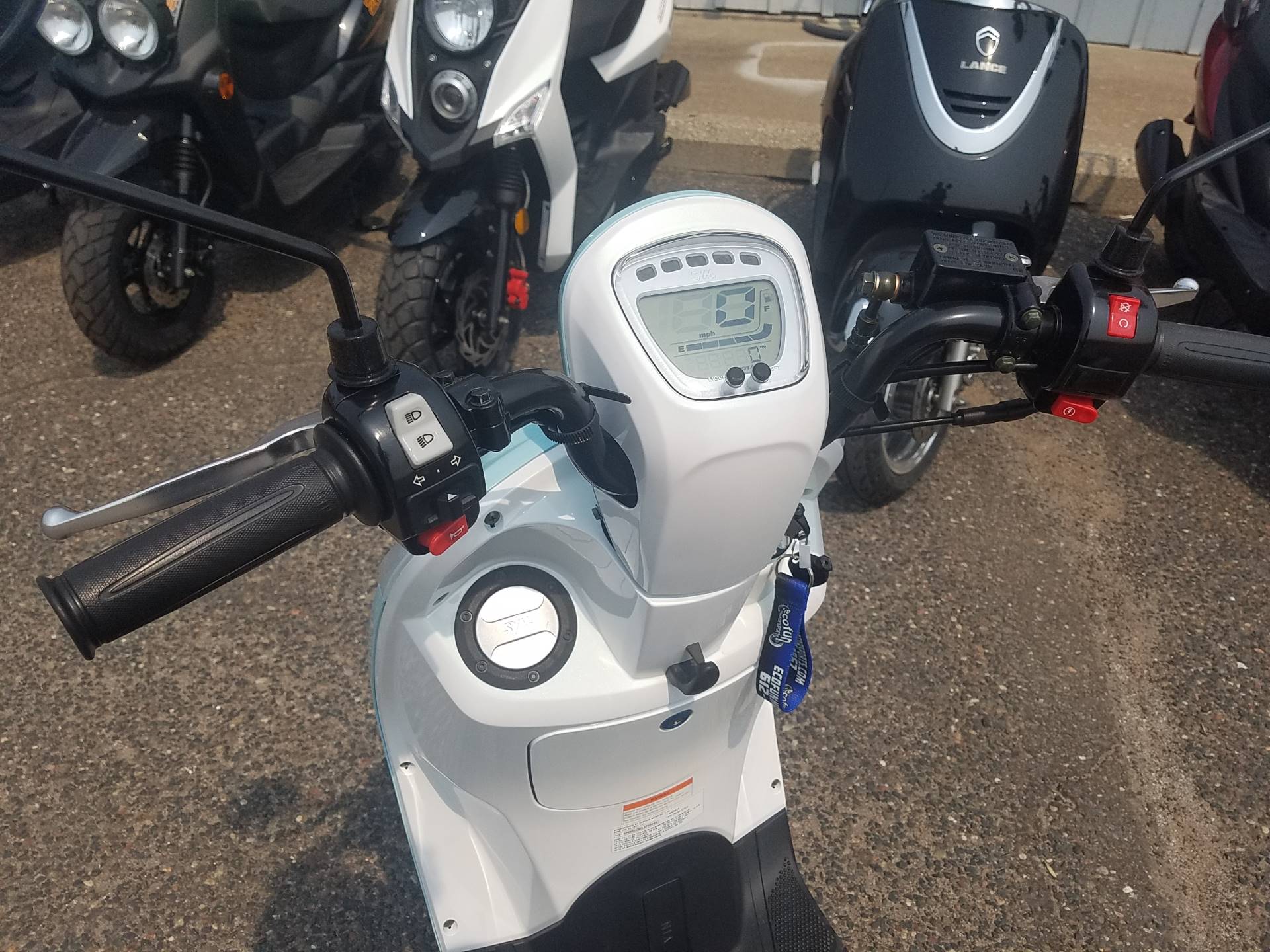 2024 SYM Mio 49cc Scooter in Forest Lake, Minnesota - Photo 10