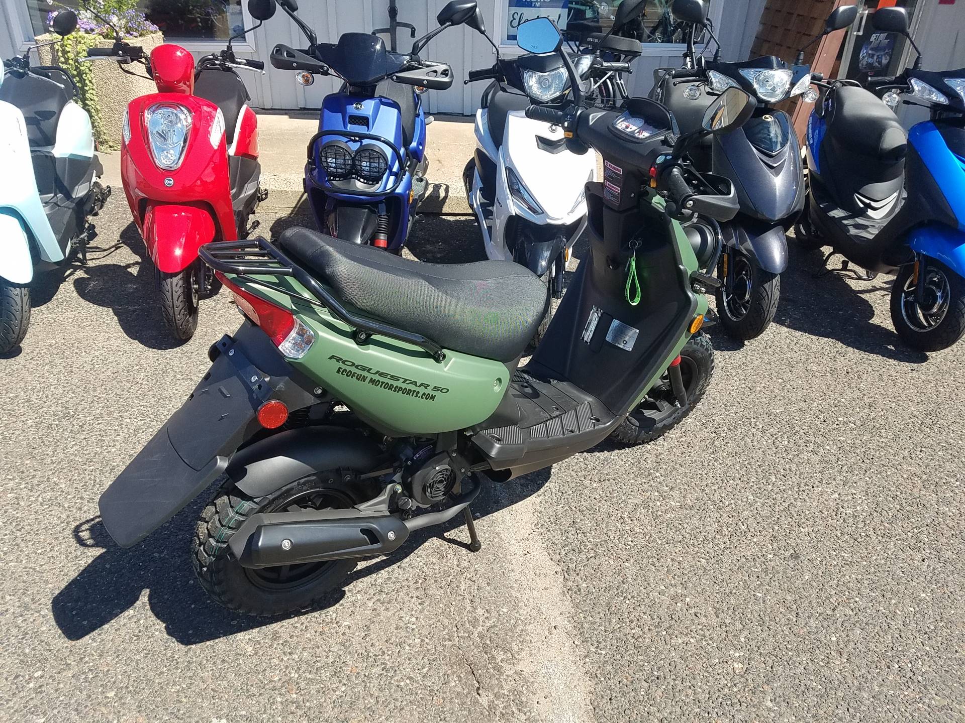 2022 ZHNG Roguestar 150cc Scooter in Columbus, Minnesota - Photo 8