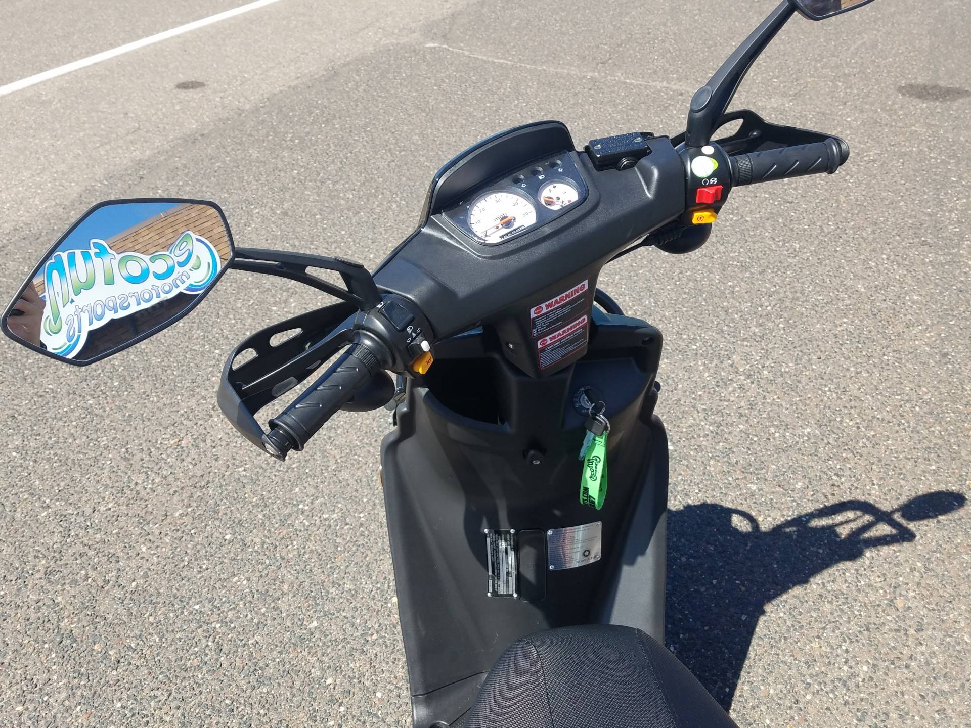 2022 ZHNG Roguestar 150cc Scooter in Forest Lake, Minnesota