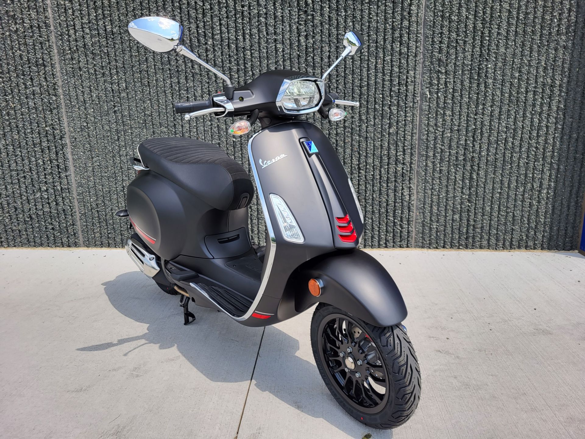 2023 Vespa Sprint 150 S in Forest Lake, Minnesota - Photo 2