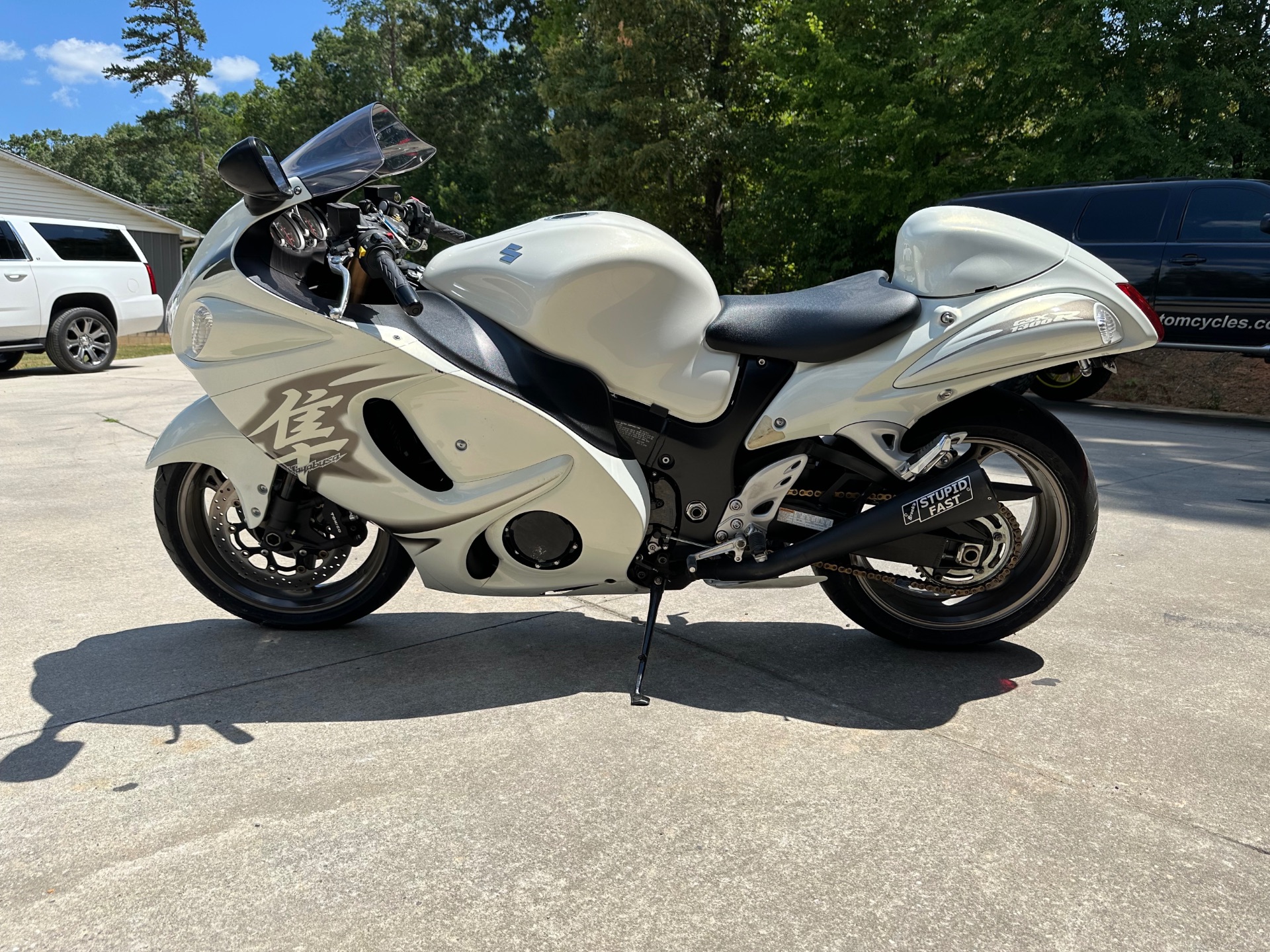 2011 Suzuki GSX-1300R in Lexington, North Carolina - Photo 8