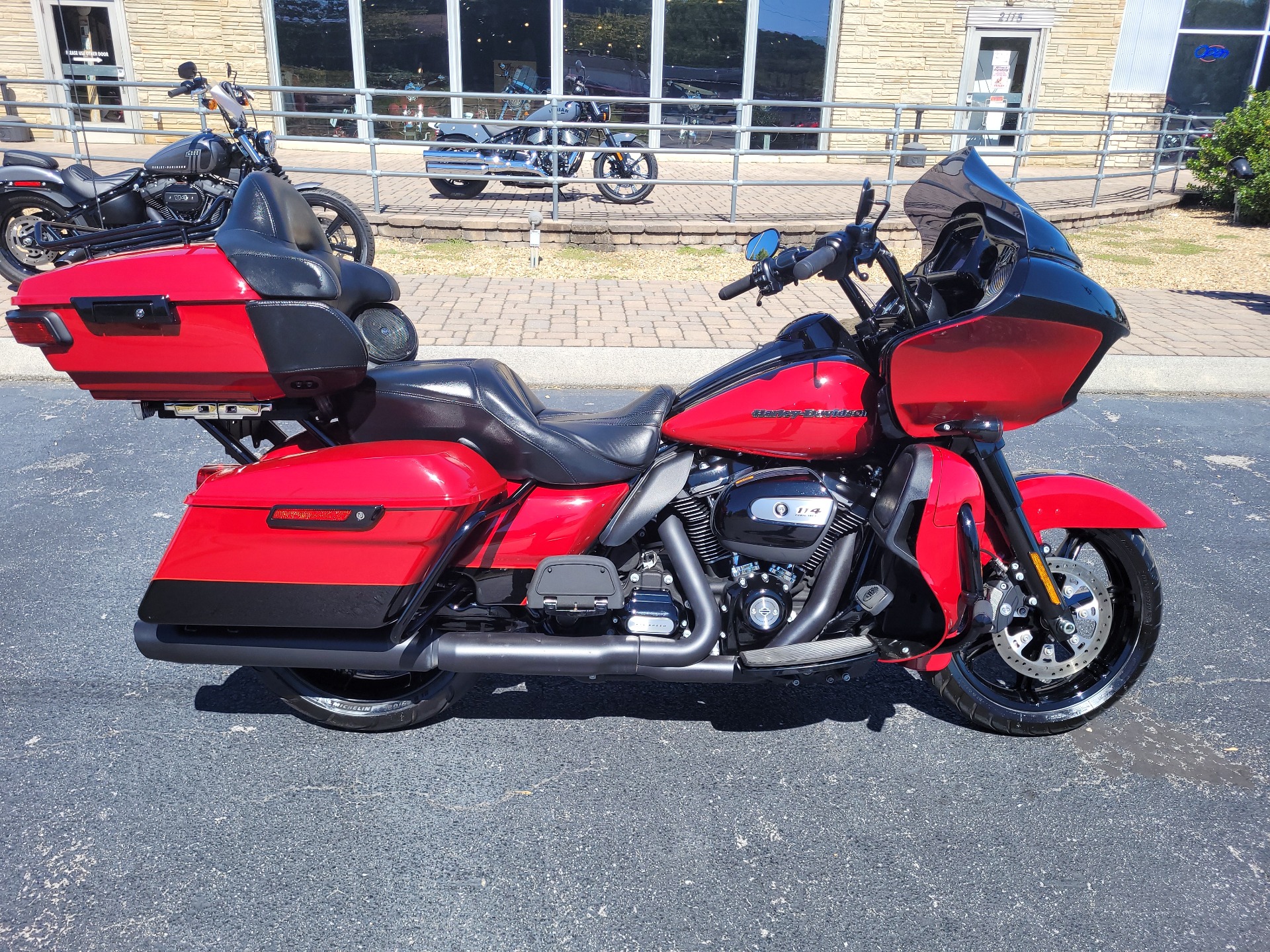 2020 Harley-Davidson Road Glide® Limited in Bristol, Virginia - Photo 2