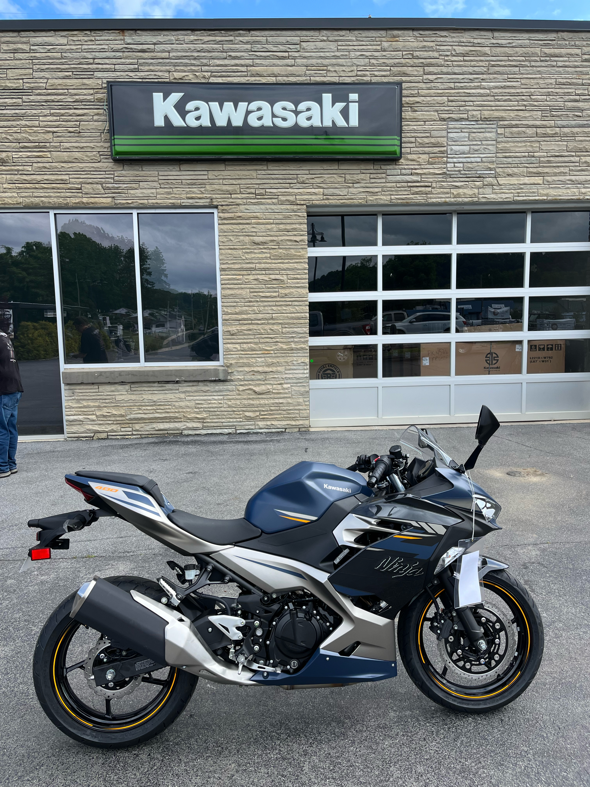 2023 Kawasaki Ninja 400 in Bristol, Virginia - Photo 1