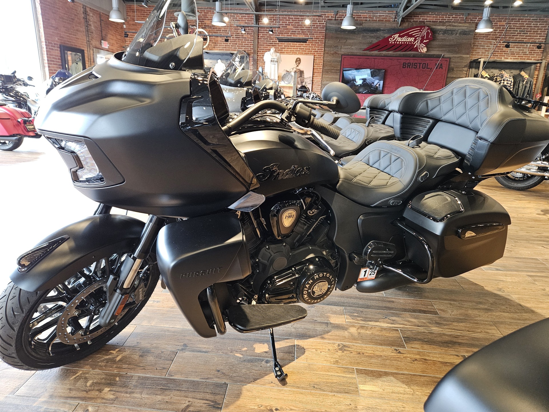 2024 Indian Motorcycle Pursuit® Dark Horse® with PowerBand Audio Package in Bristol, Virginia - Photo 2
