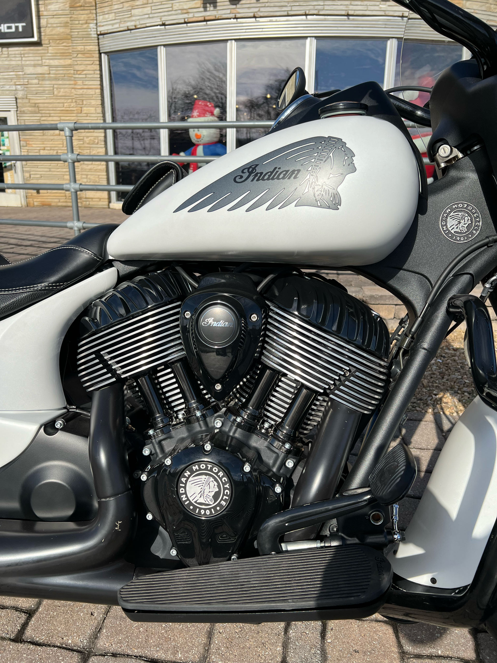 2019 Indian Motorcycle Springfield® Dark Horse® ABS in Bristol, Virginia - Photo 2
