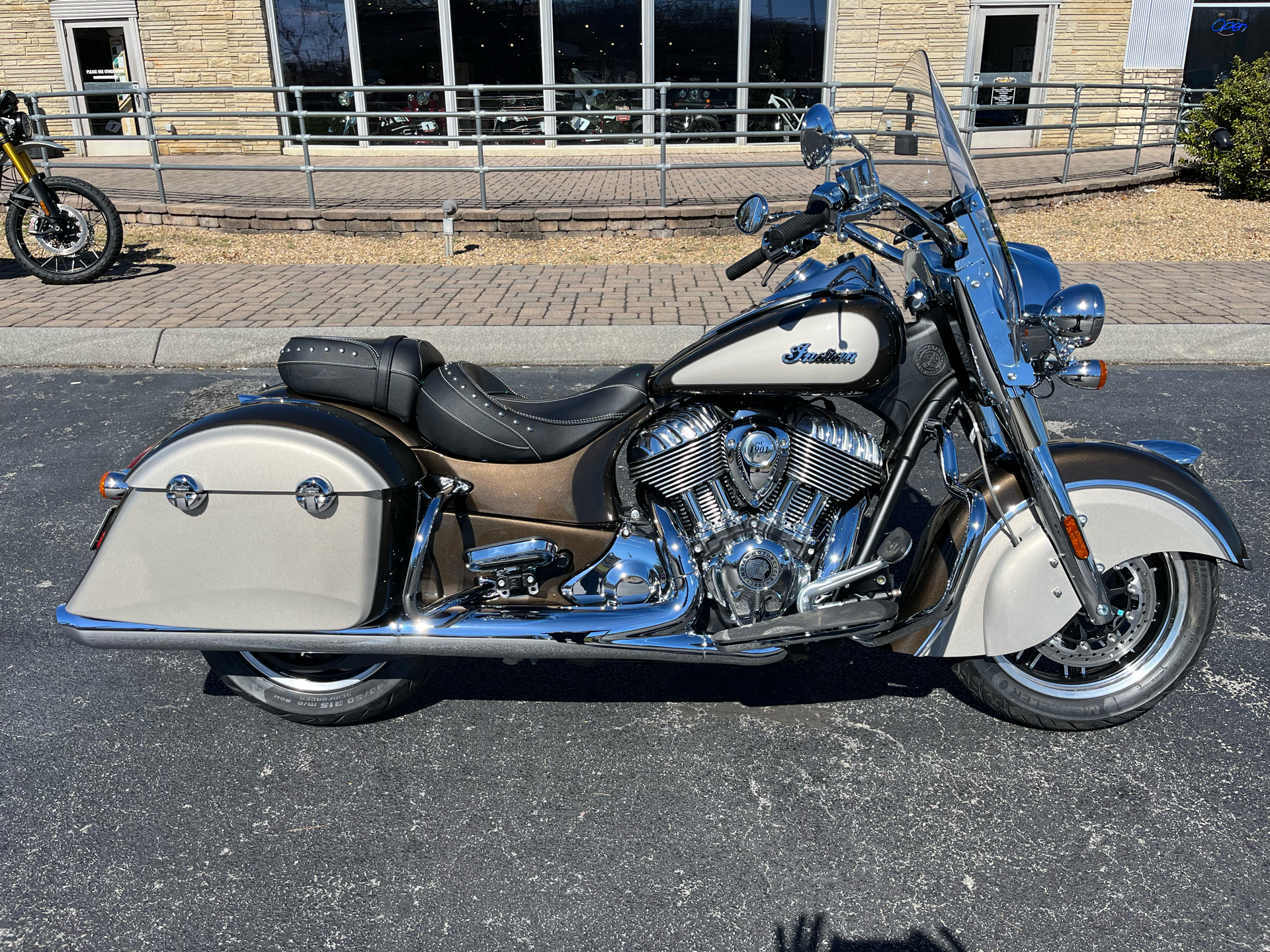 2023 Indian Motorcycle Springfield® in Bristol, Virginia - Photo 2
