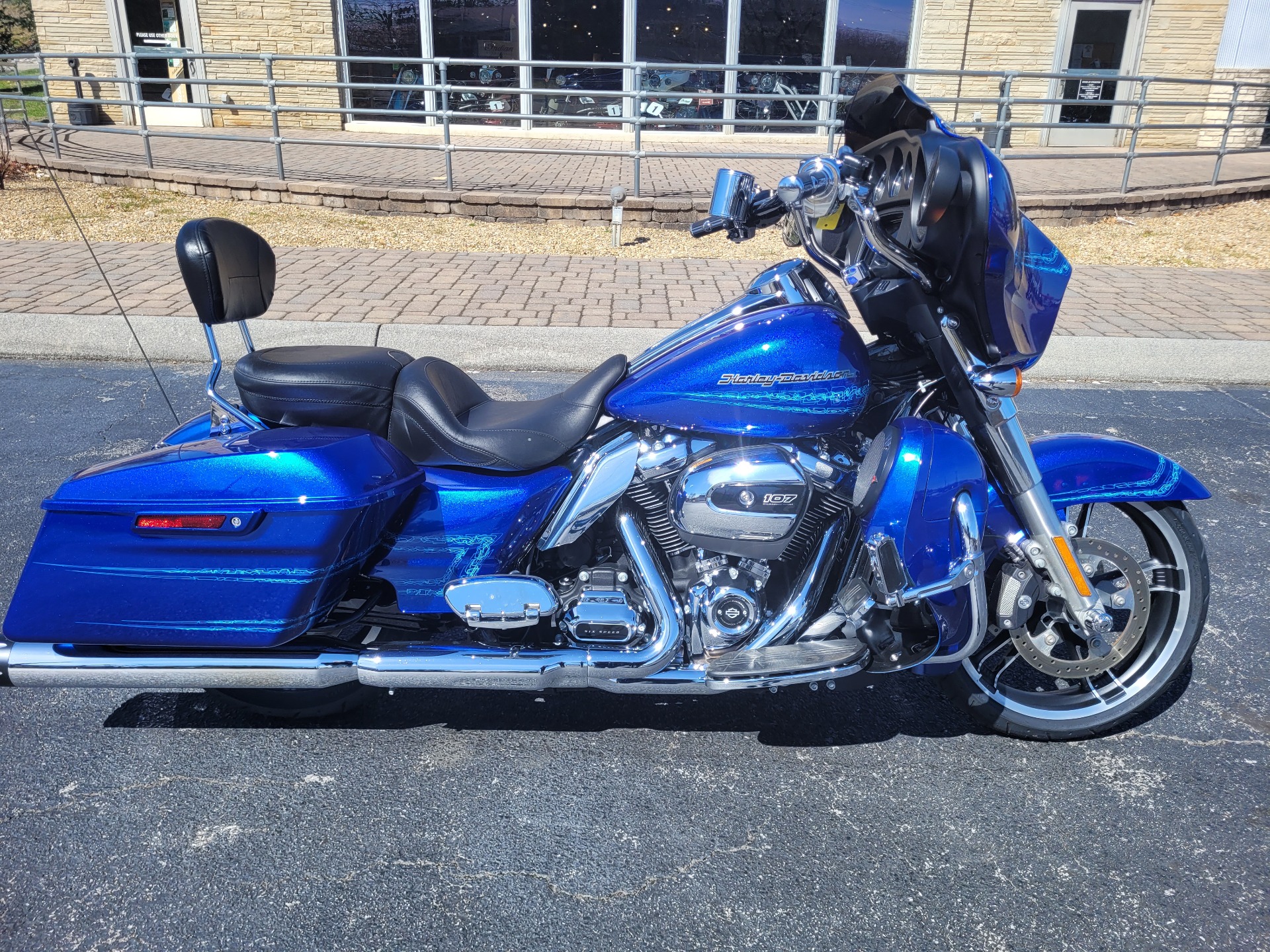 2019 Harley-Davidson Street Glide® in Bristol, Virginia - Photo 2