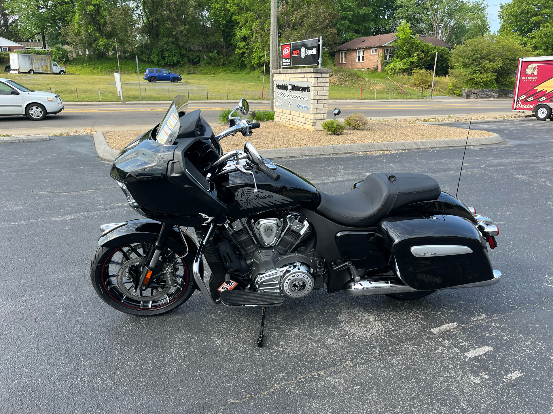 2023 Indian Motorcycle Challenger® Limited in Bristol, Virginia - Photo 2