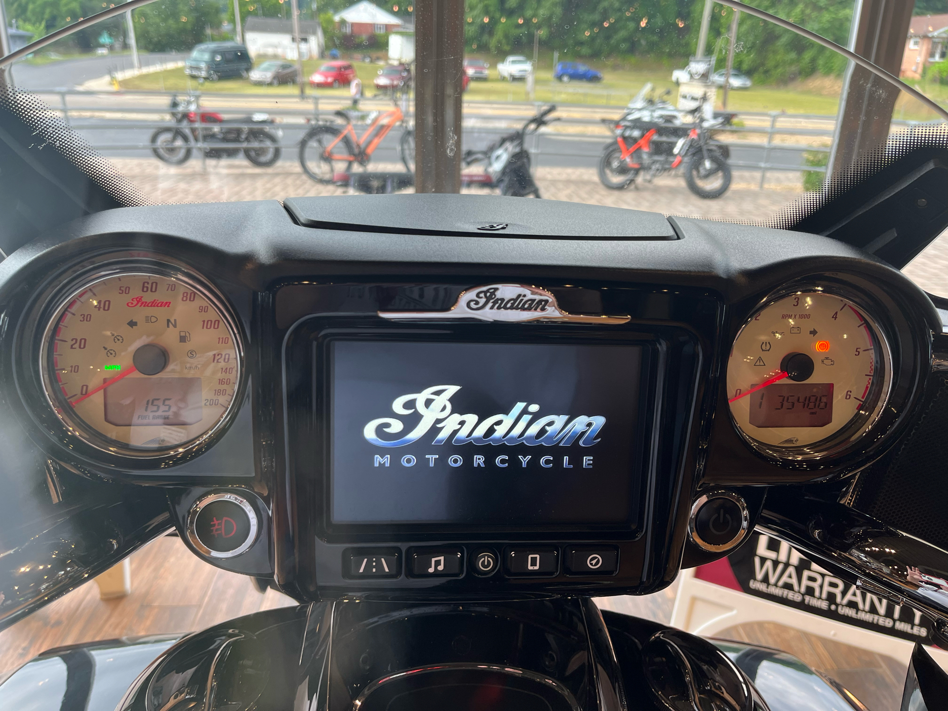 2017 Indian Roadmaster® in Bristol, Virginia - Photo 6