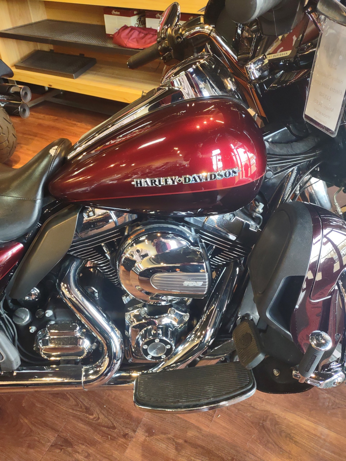 2014 Harley-Davidson Electra Glide® Ultra Classic® in Ferndale, Washington - Photo 2