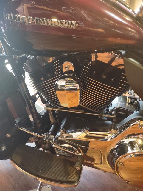 2014 Harley-Davidson Electra Glide® Ultra Classic® in Ferndale, Washington - Photo 5