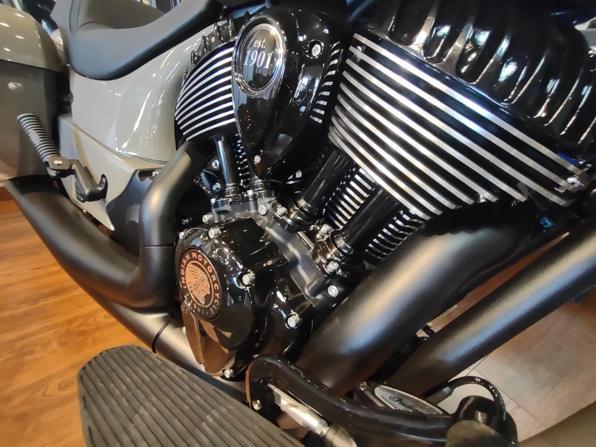 2023 Indian Motorcycle Springfield® Dark Horse® in Ferndale, Washington - Photo 10