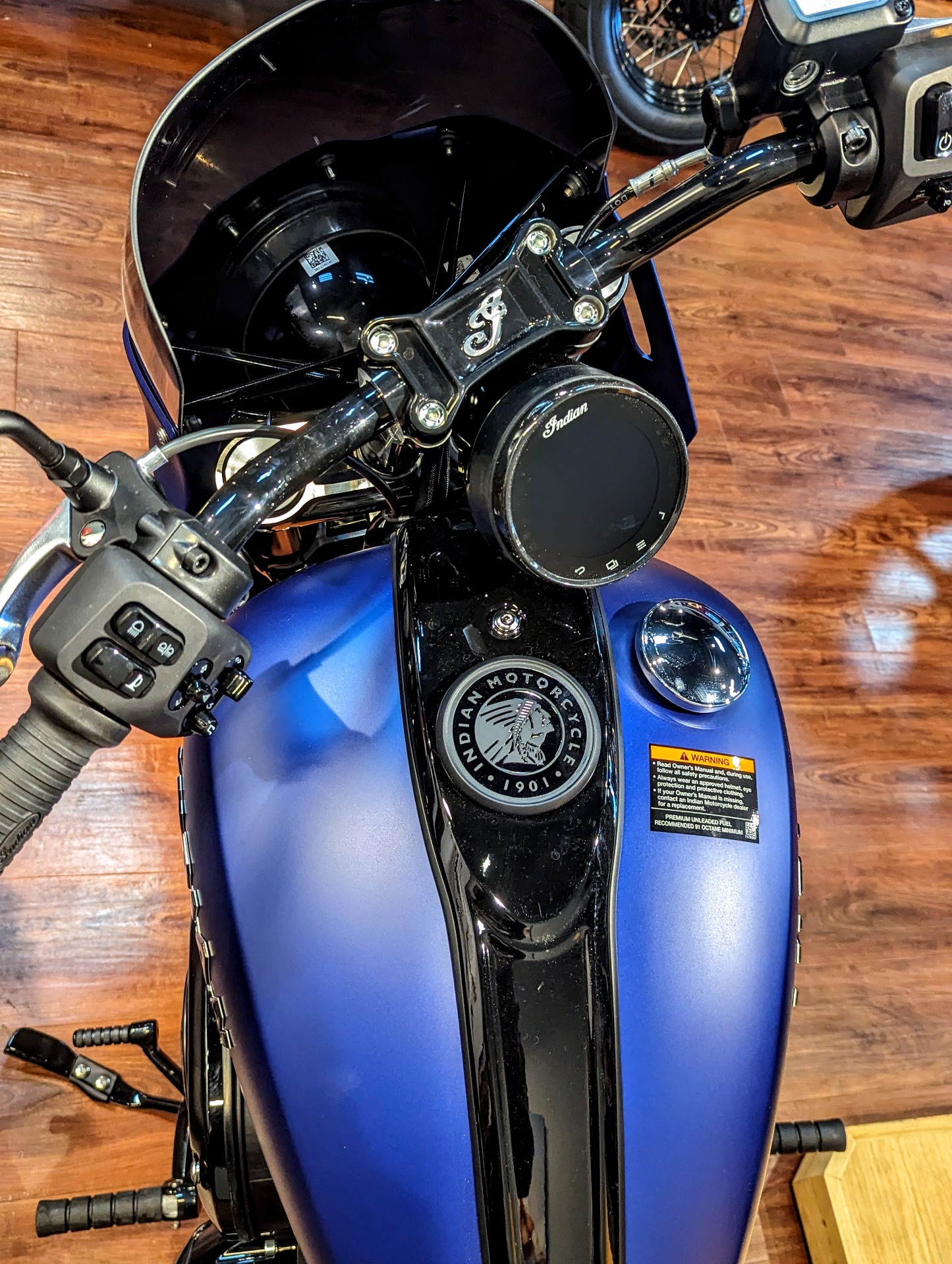 2023 Indian Motorcycle Sport Chief Dark Horse® Icon in Ferndale, Washington - Photo 6