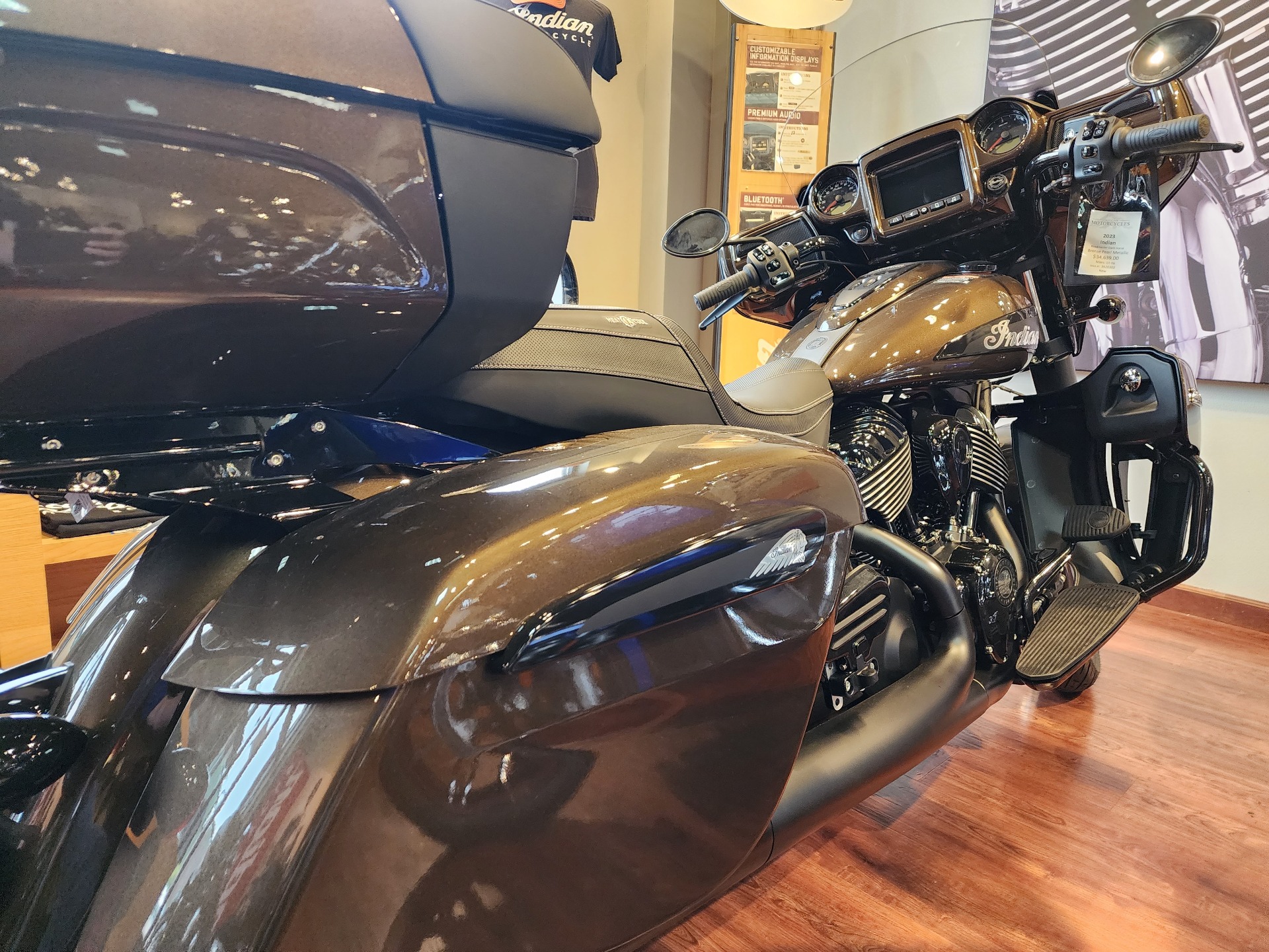 2023 Indian Motorcycle Roadmaster® Dark Horse® in Ferndale, Washington - Photo 6