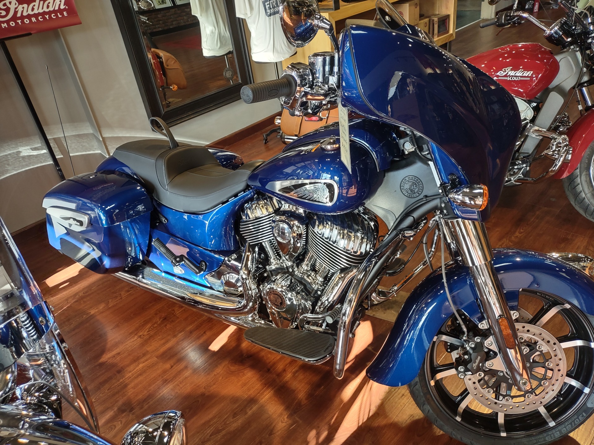 2022 Indian Motorcycle Chieftain® Limited in Ferndale, Washington - Photo 2