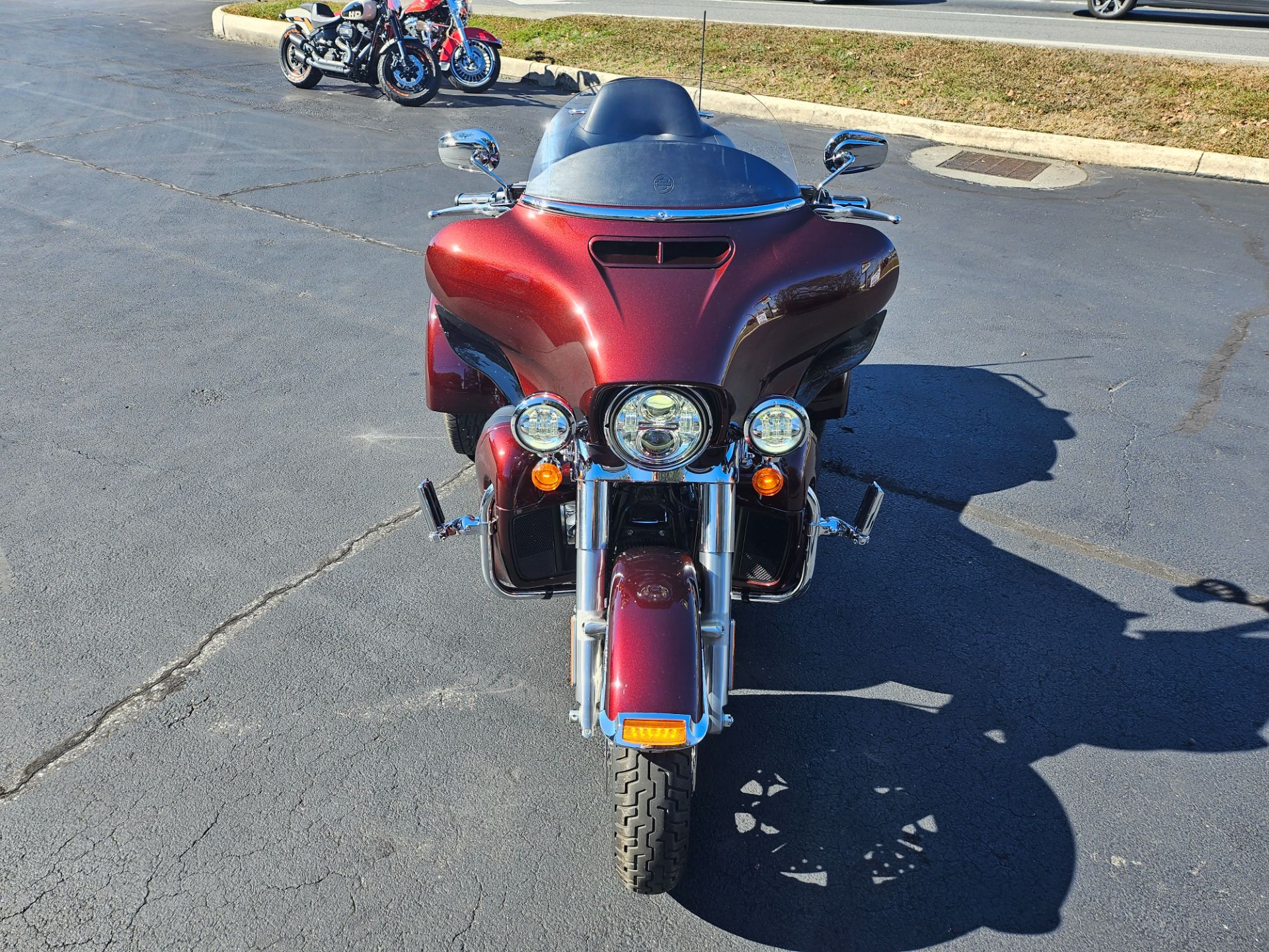 2019 Harley-Davidson Tri Glide® Ultra in Lynchburg, Virginia - Photo 2