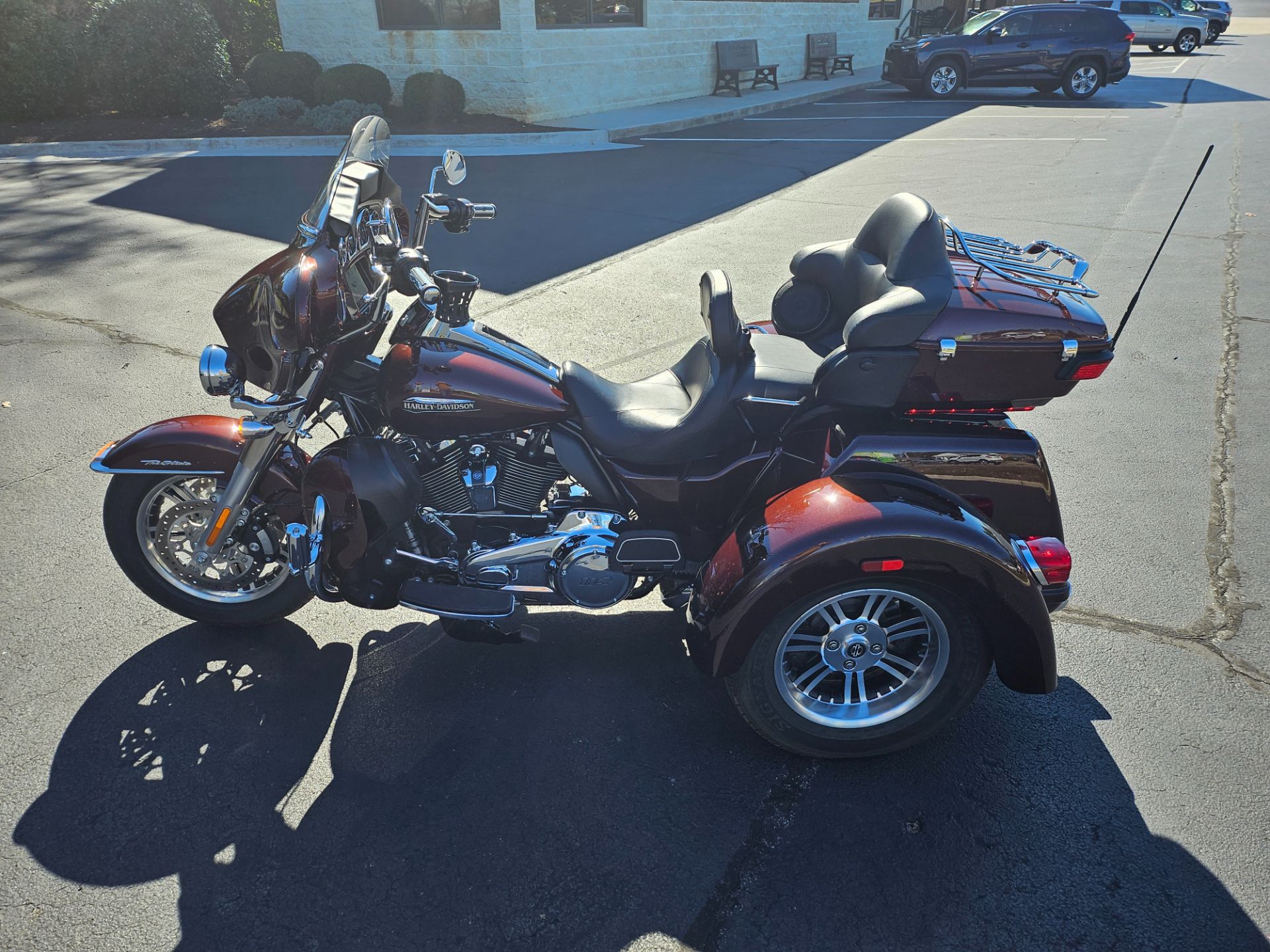2019 Harley-Davidson Tri Glide® Ultra in Lynchburg, Virginia - Photo 4