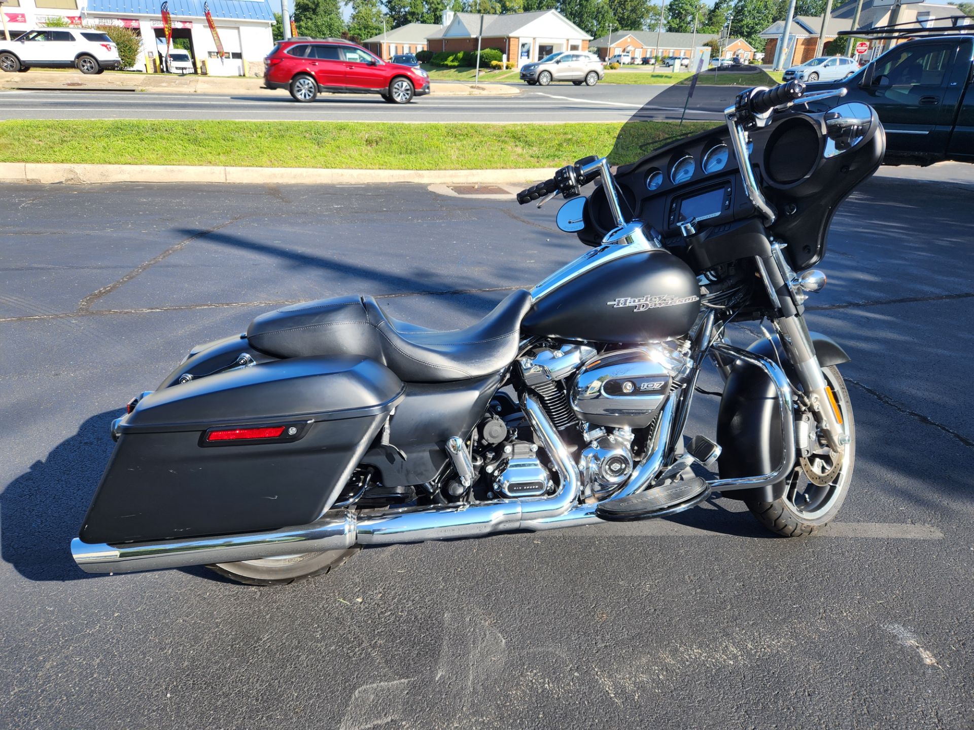 2017 Harley-Davidson Street Glide® Special in Lynchburg, Virginia - Photo 14