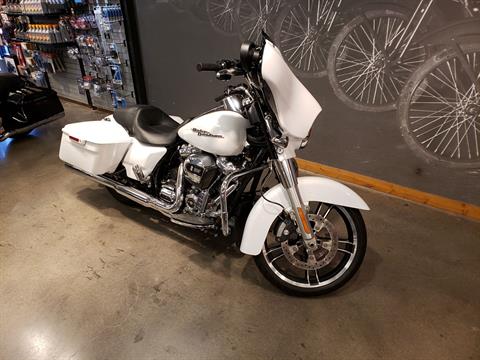 2017 Harley-Davidson Street Glide® Special in Lynchburg, Virginia - Photo 2