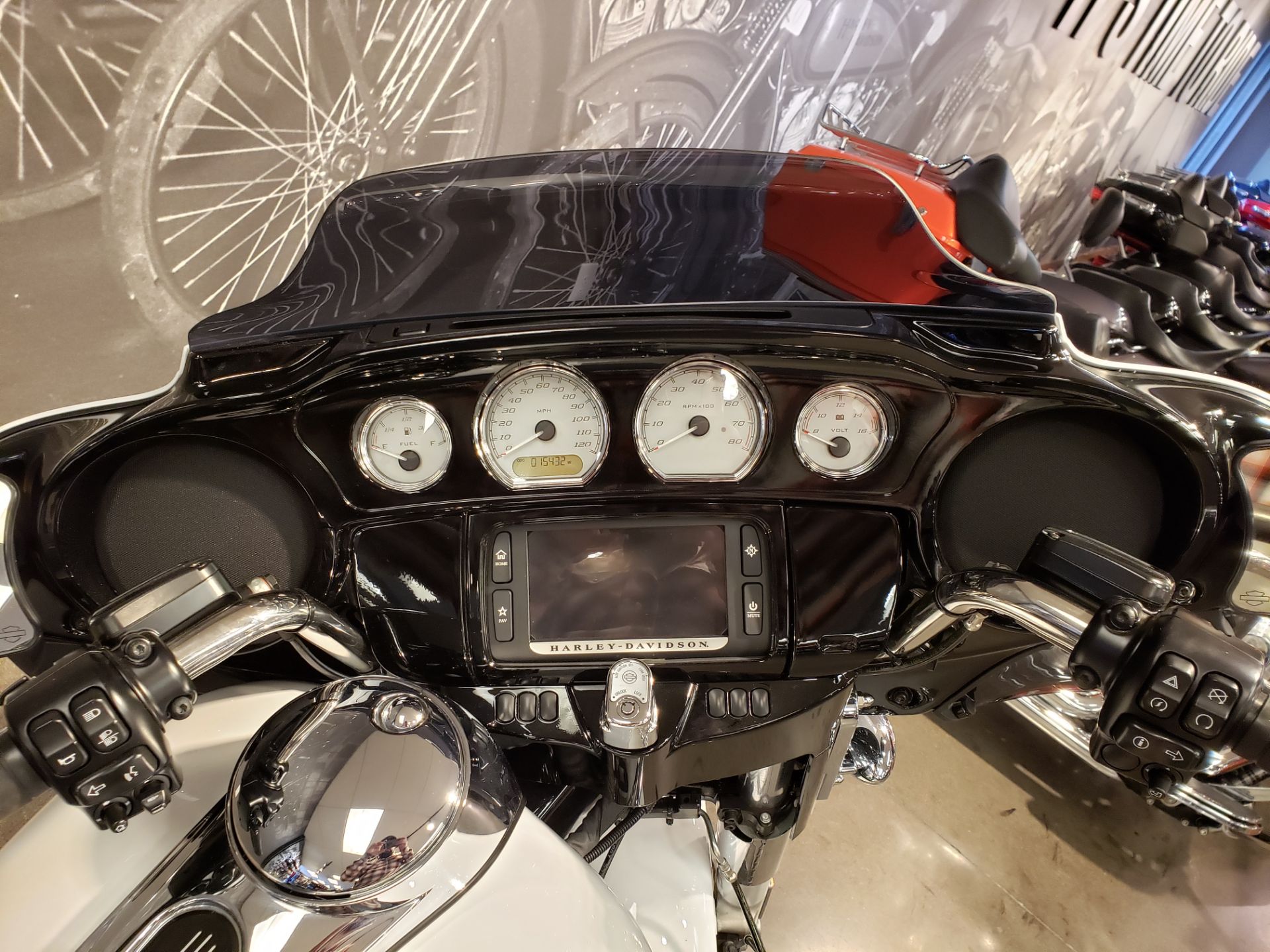 Motrocycle Mount Plate Gauge Bezel Trims For Harley Street Glide Touring 2014-UP