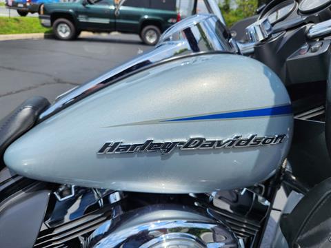 2011 Harley-Davidson Road Glide® Ultra in Lynchburg, Virginia - Photo 25