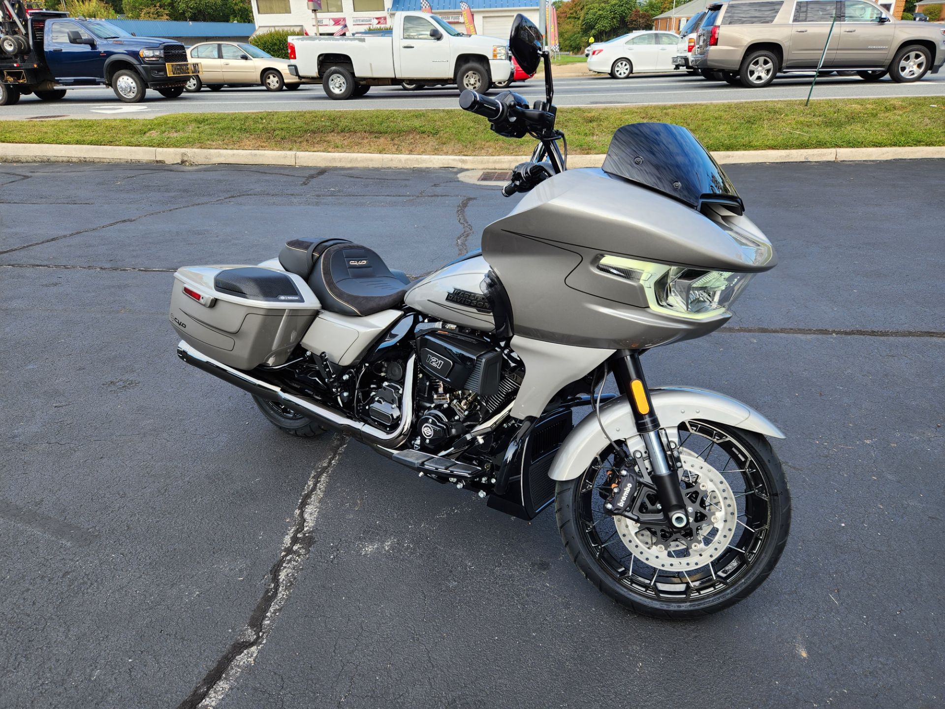 2023 Harley-Davidson CVO™ Road Glide® in Lynchburg, Virginia - Photo 1