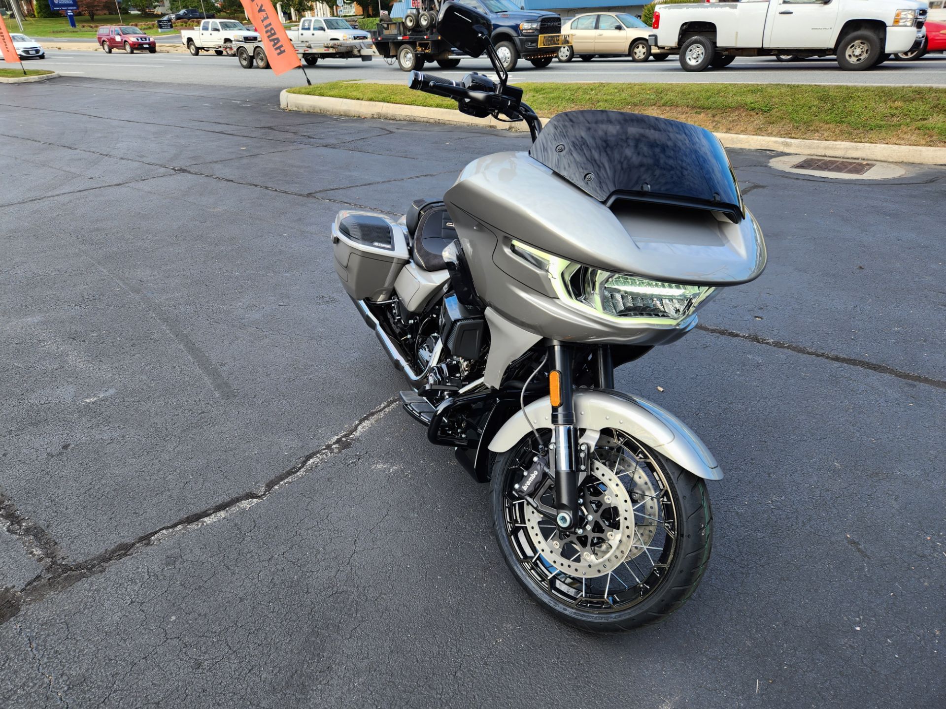 2023 Harley-Davidson CVO™ Road Glide® in Lynchburg, Virginia - Photo 2
