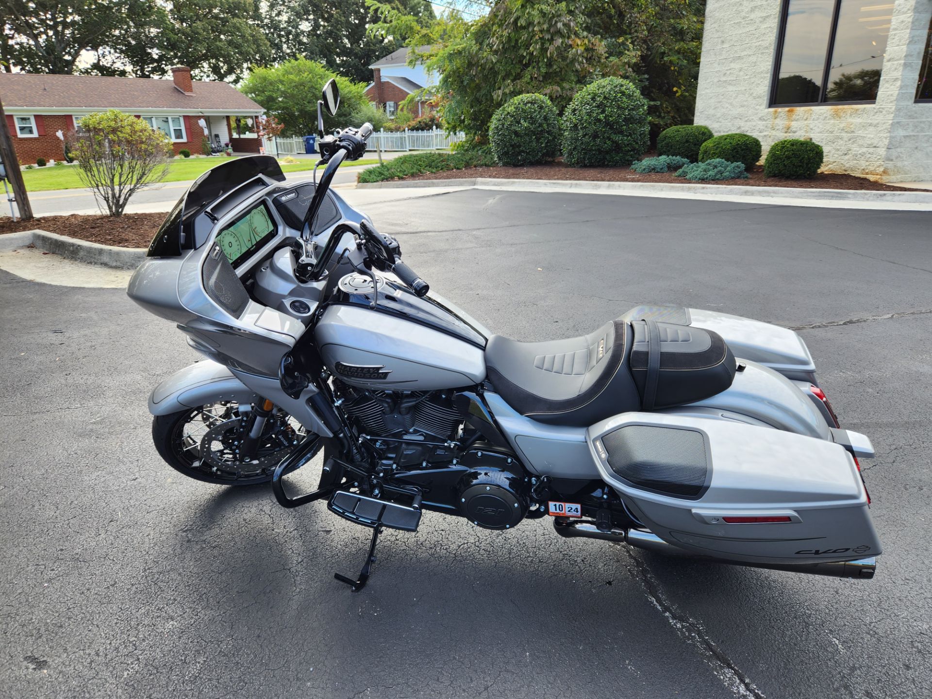 2023 Harley-Davidson CVO™ Road Glide® in Lynchburg, Virginia - Photo 6